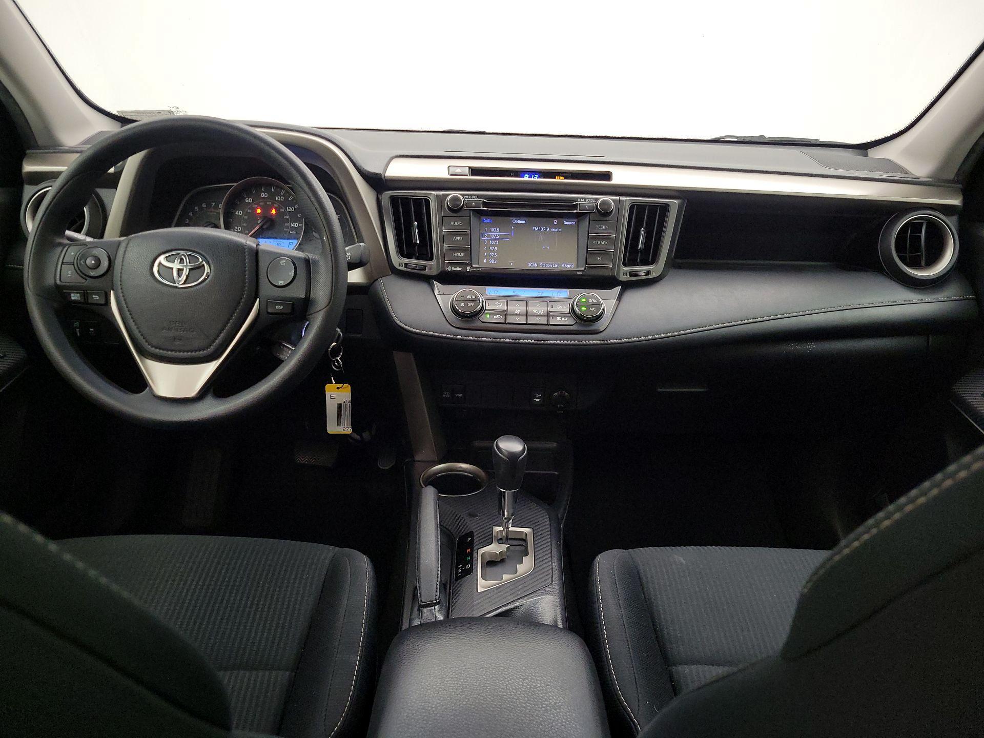 Thumbnail: 2015 Toyota RAV4 - 9