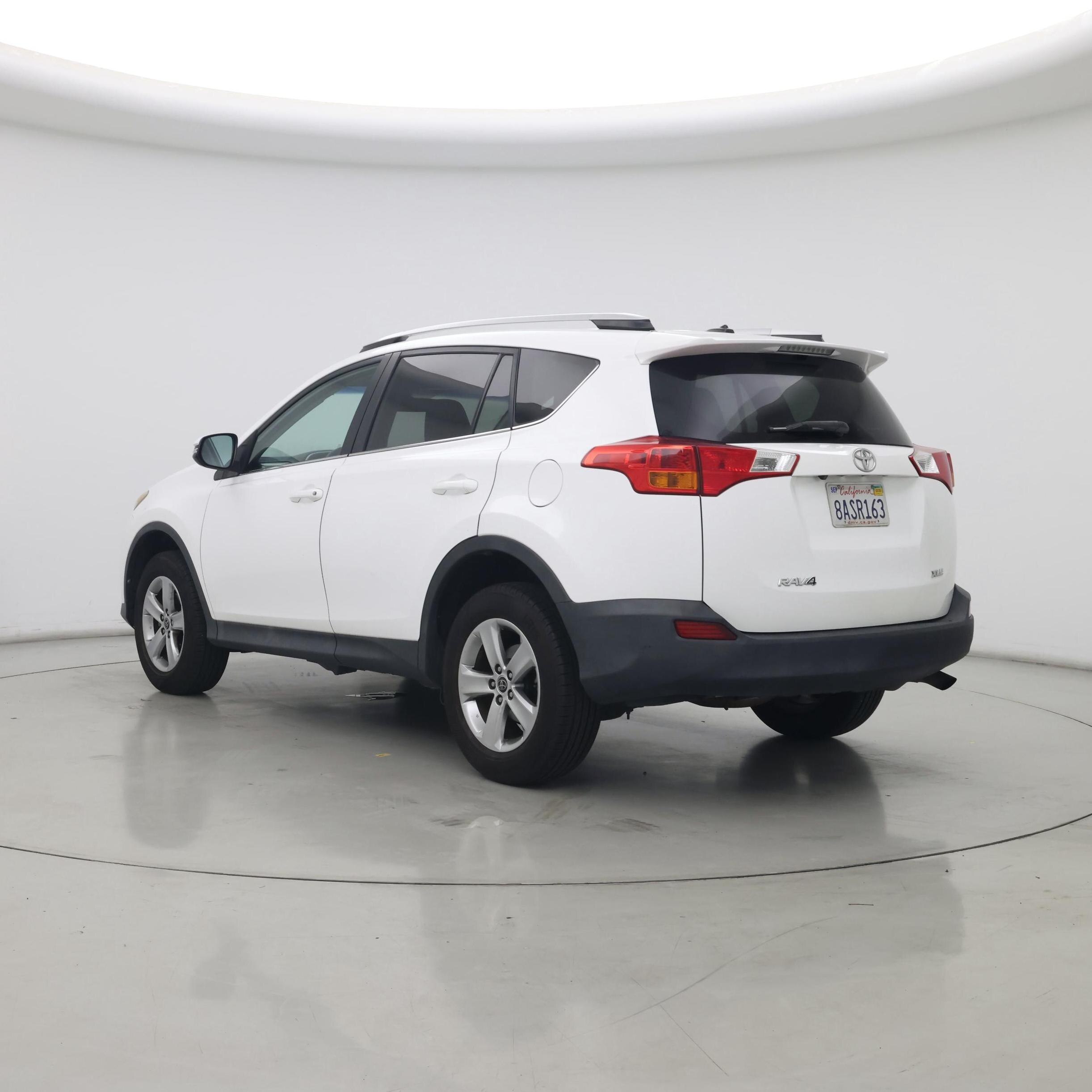 Thumbnail: 2015 Toyota RAV4 - 2