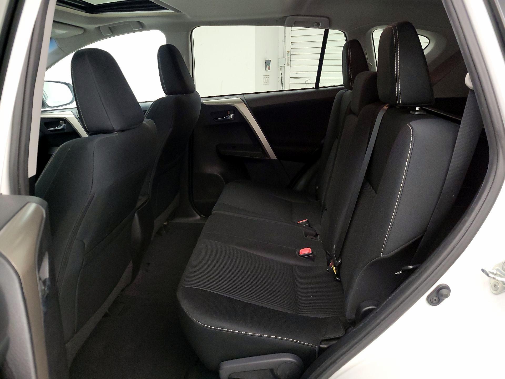 Thumbnail: 2015 Toyota RAV4 - 19