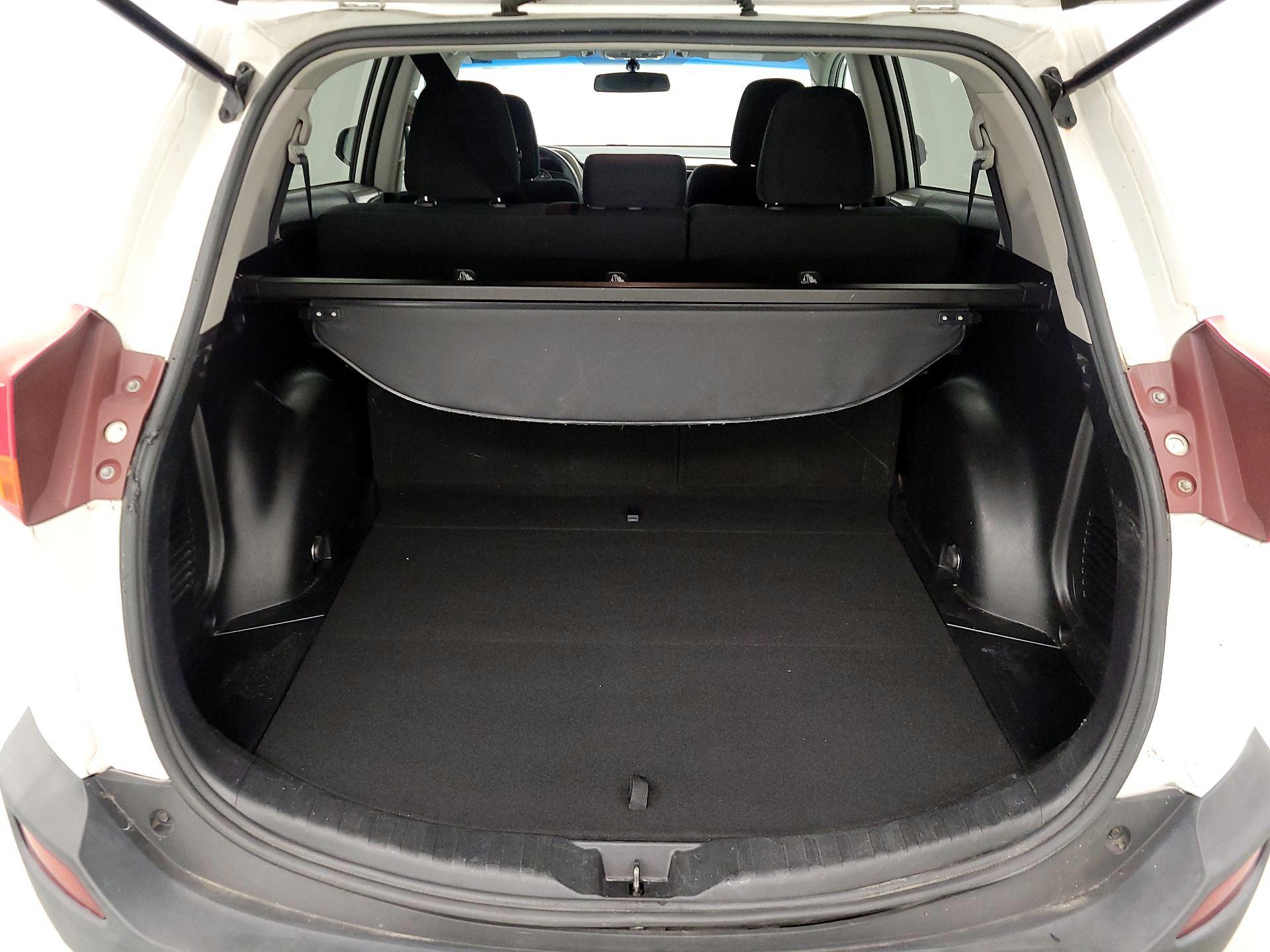 Thumbnail: 2015 Toyota RAV4 - 20
