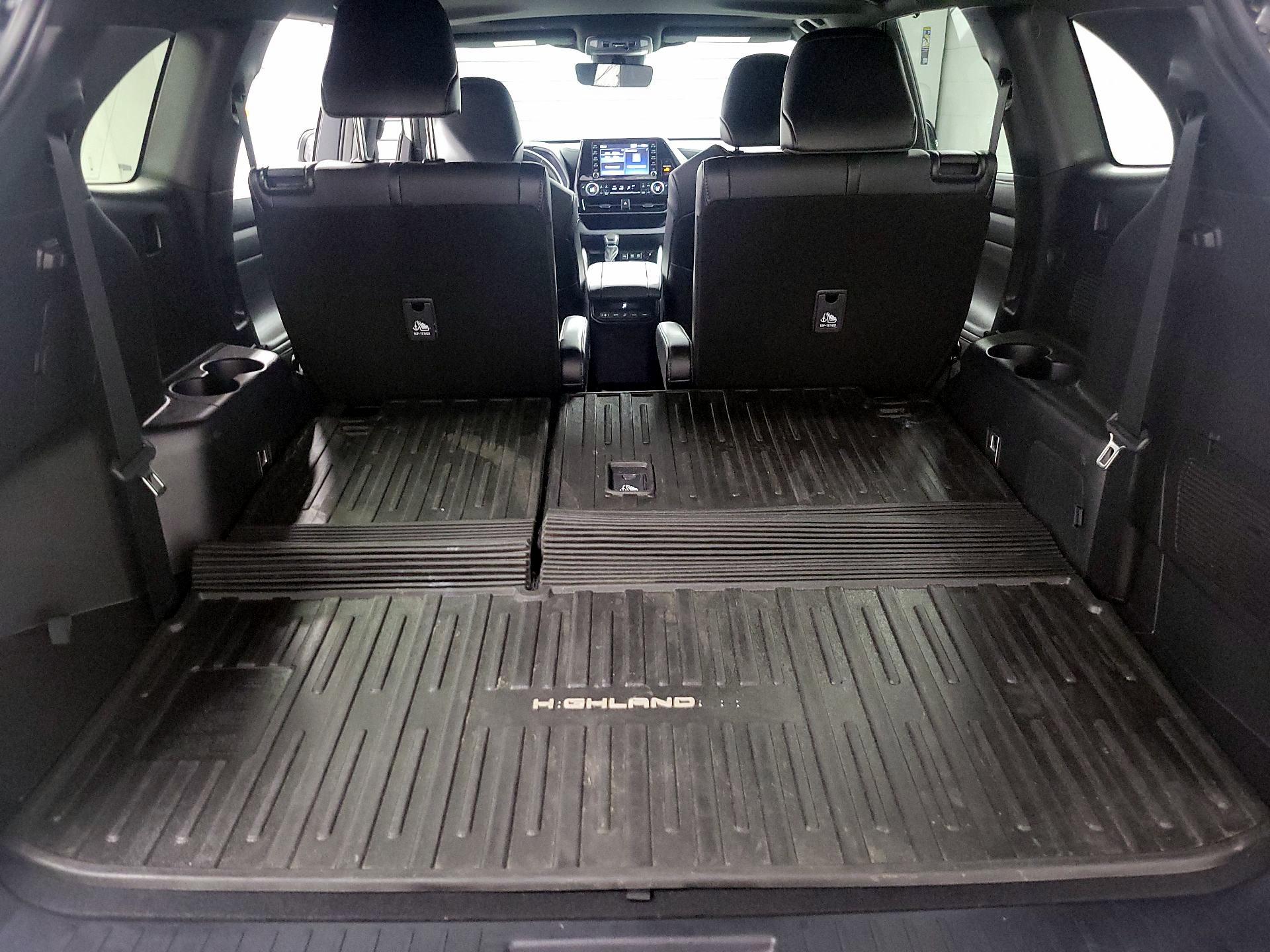 Thumbnail: 2021 Toyota Highlander - 18