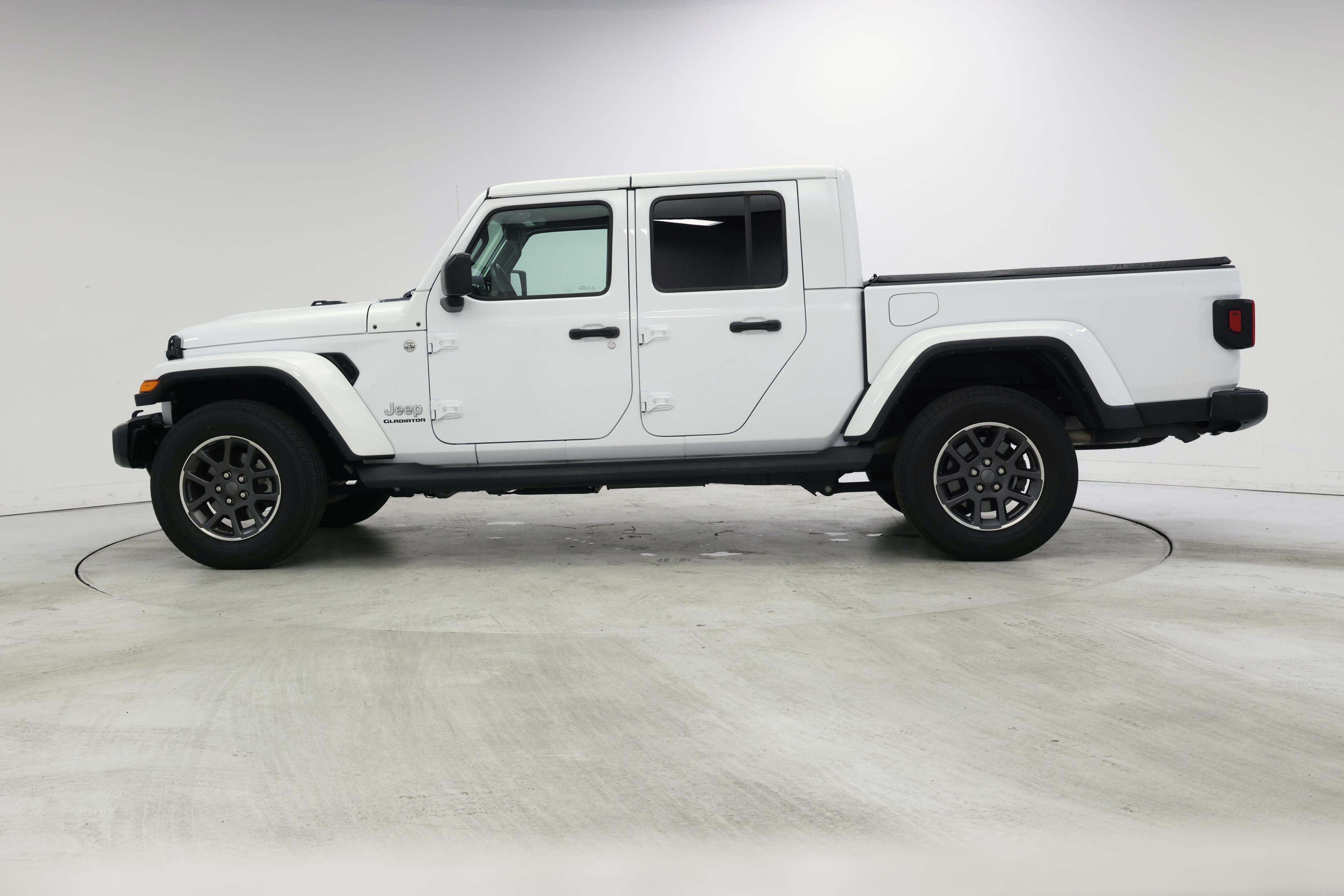 Thumbnail: 2022 Jeep Gladiator - 3