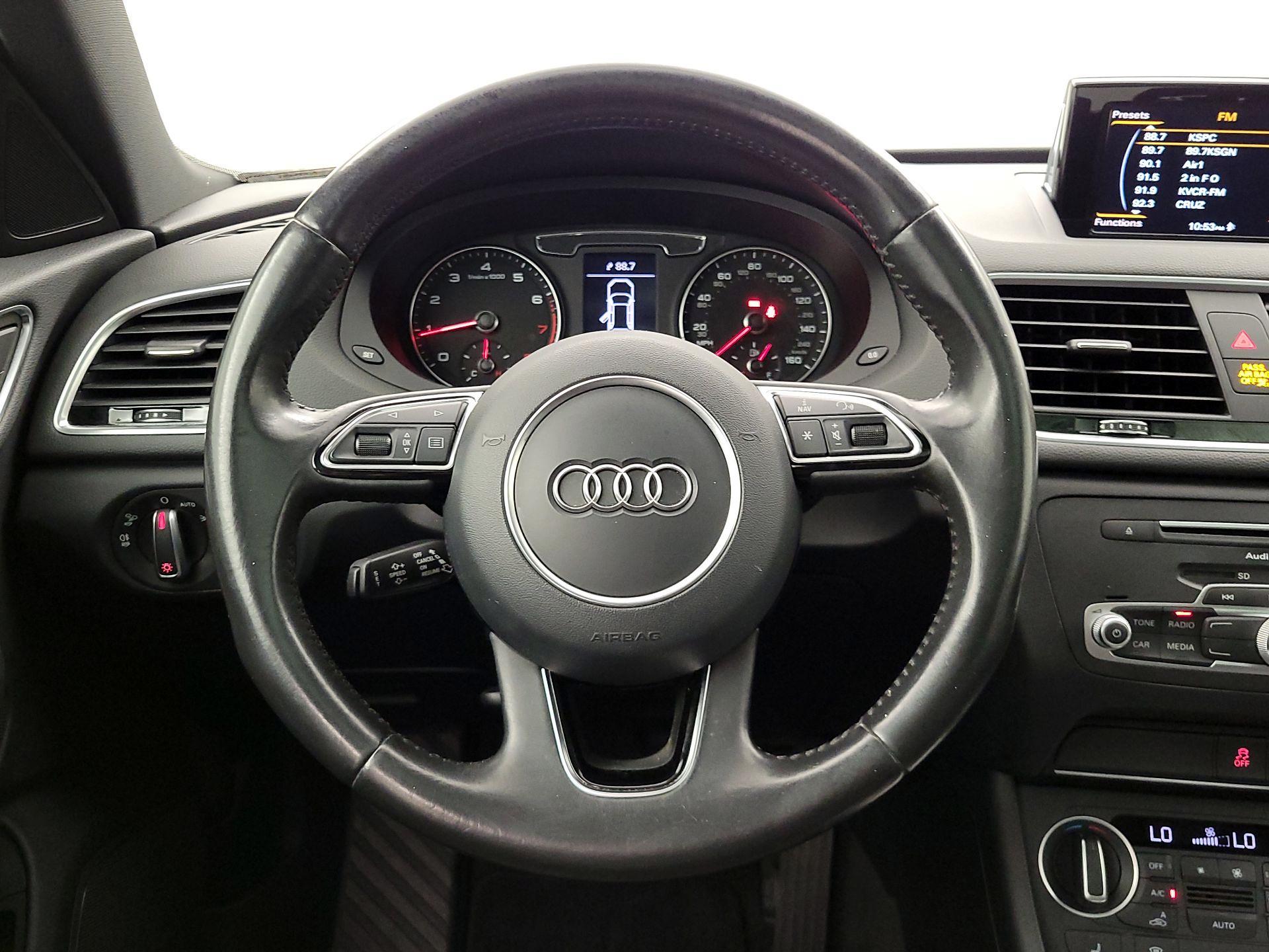 Thumbnail: 2016 Audi Q3 - 10