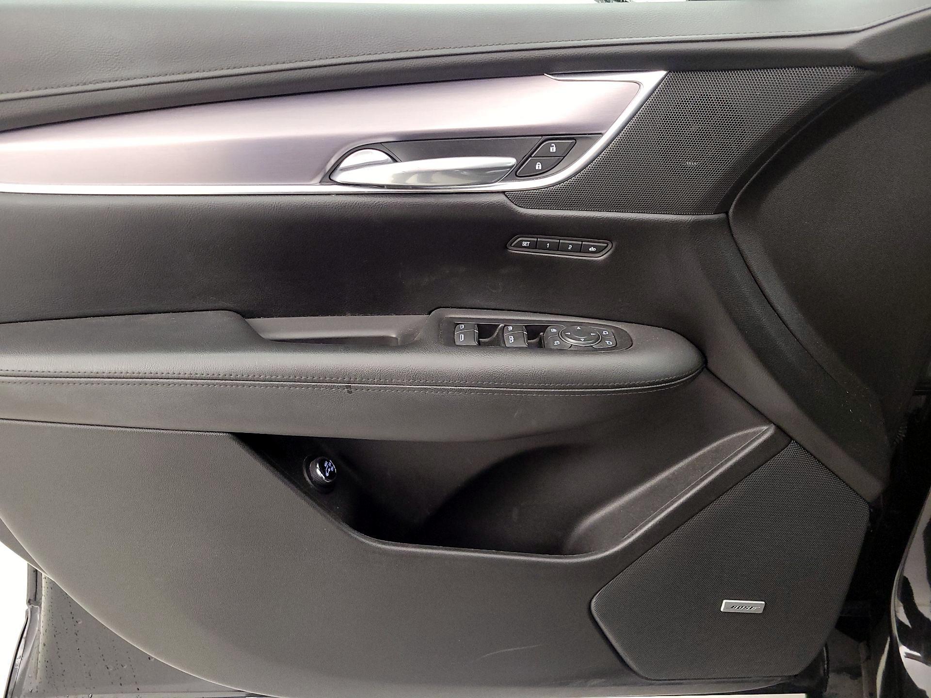 Thumbnail: 2019 Cadillac XT5 - 12