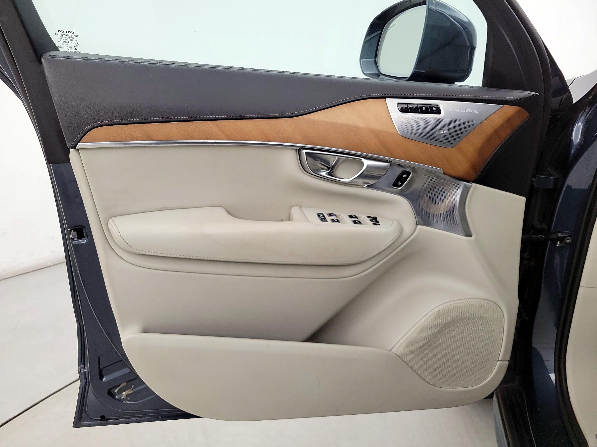 Thumbnail: 2019 Volvo XC90 - 12