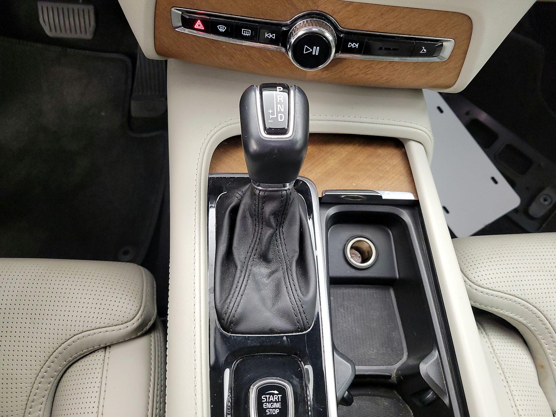 Thumbnail: 2019 Volvo XC90 - 18
