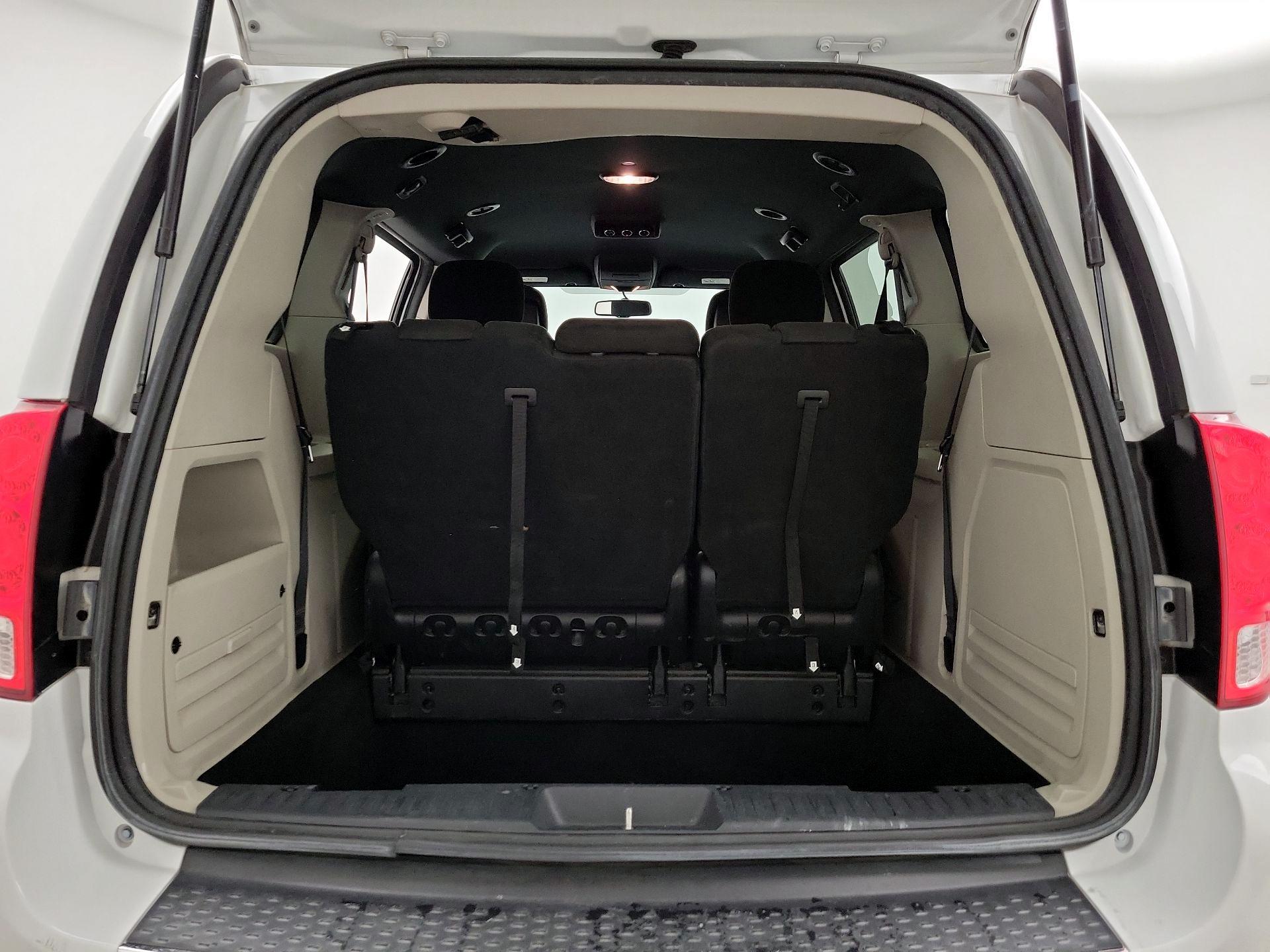 Thumbnail: 2017 Dodge Grand Caravan - 20