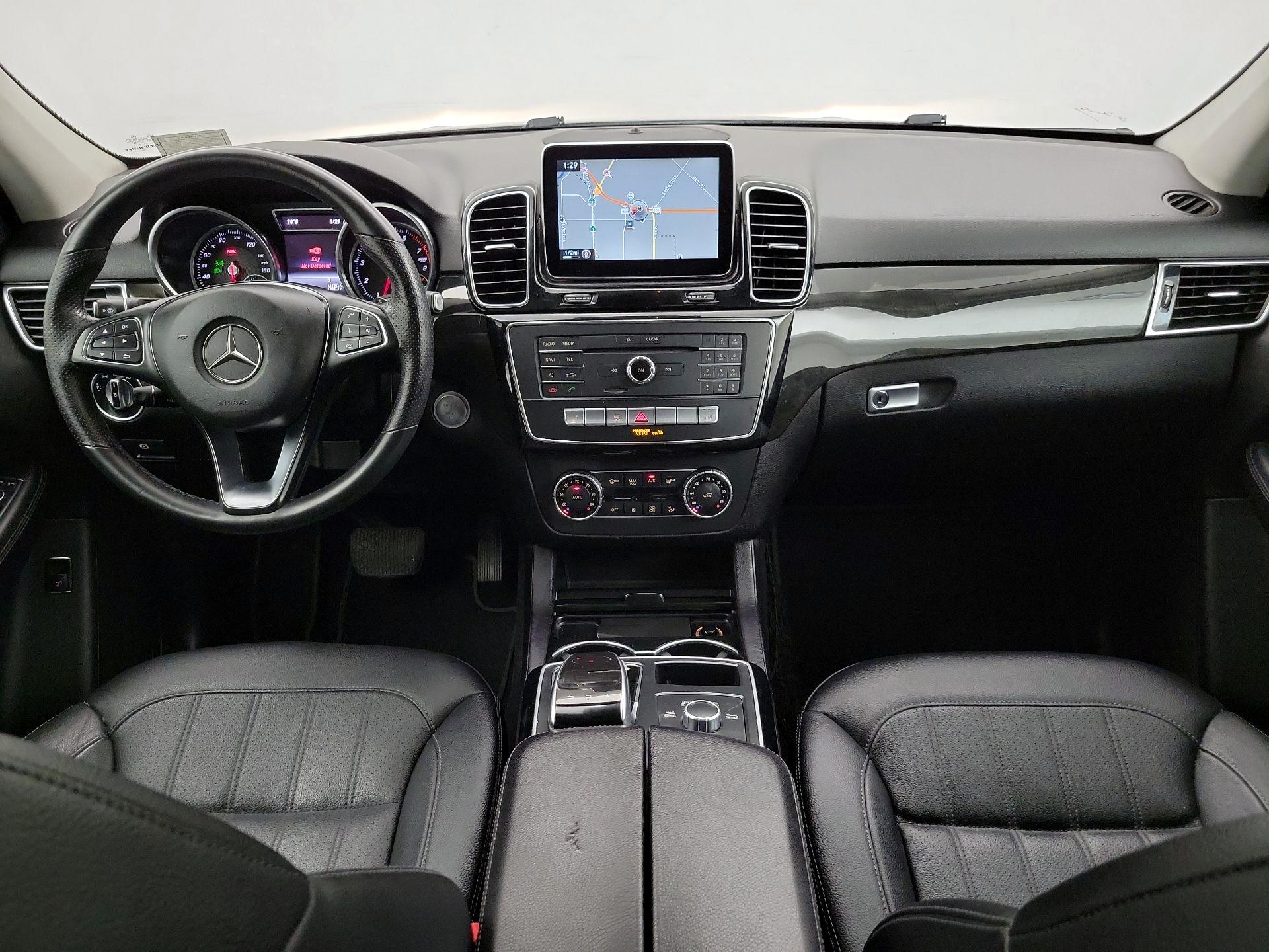 Thumbnail: 2016 Mercedes-Benz GLE - 9
