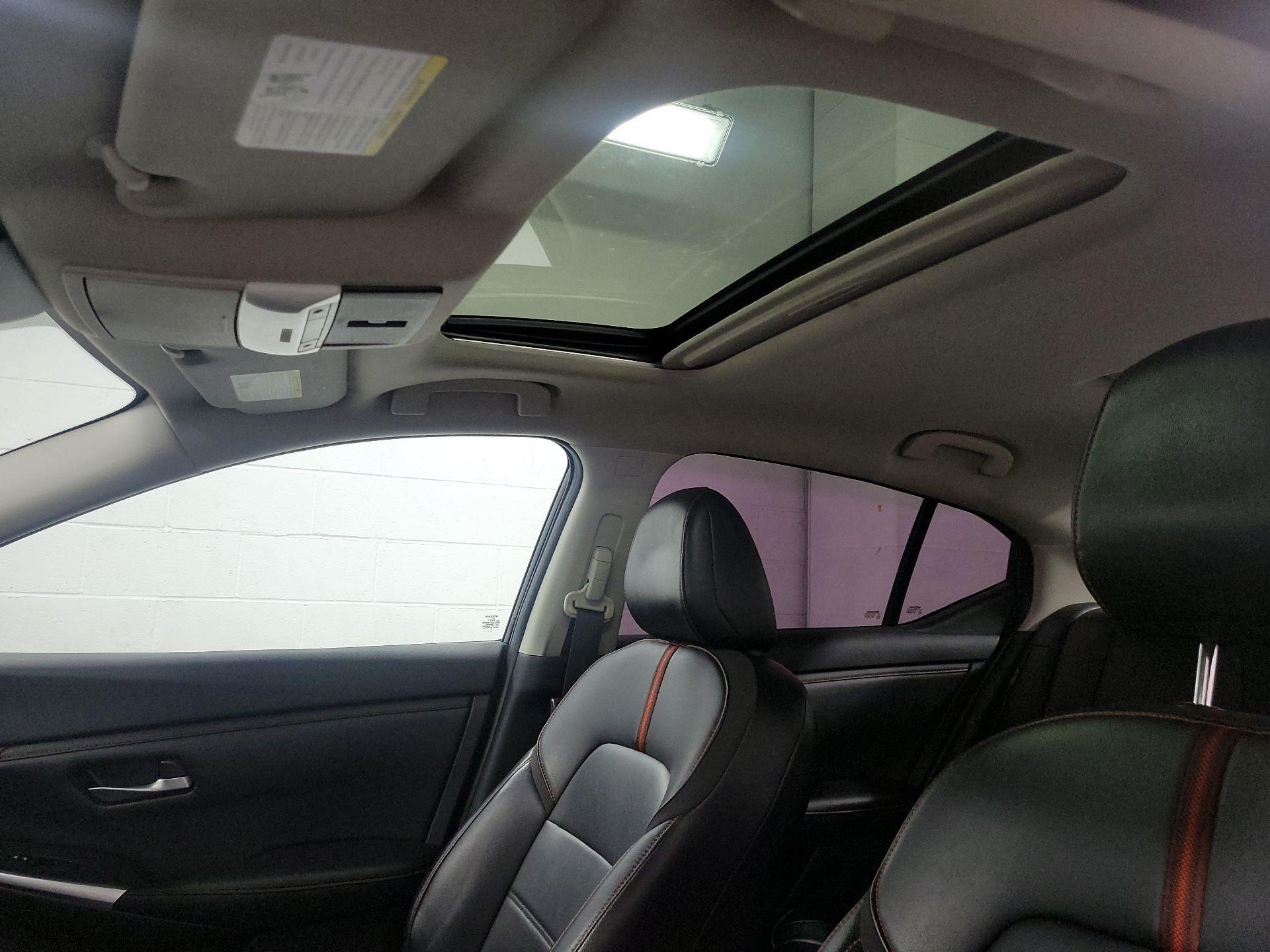 Thumbnail: 2020 Nissan Sentra - 18