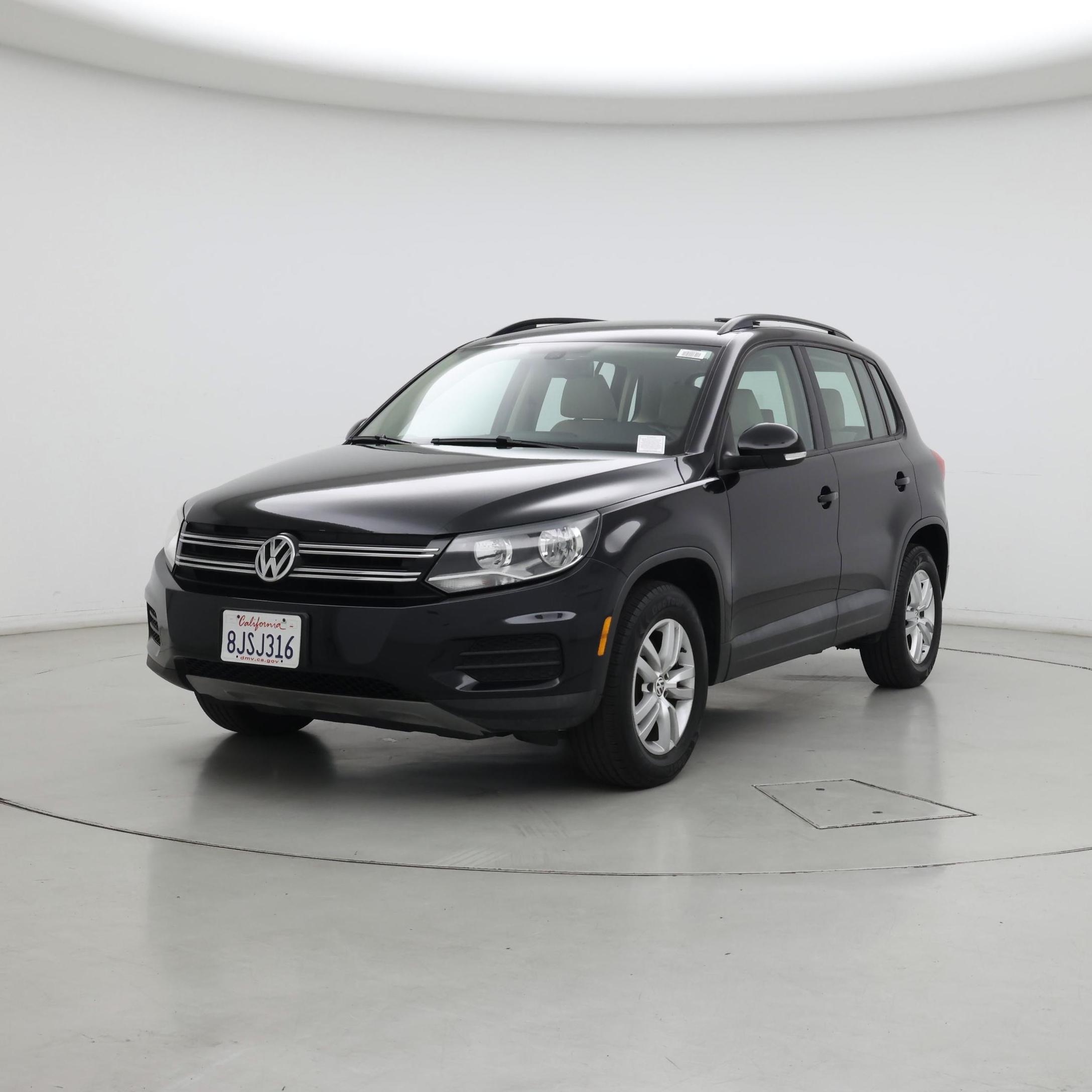 Thumbnail: 2016 Volkswagen Tiguan - 4