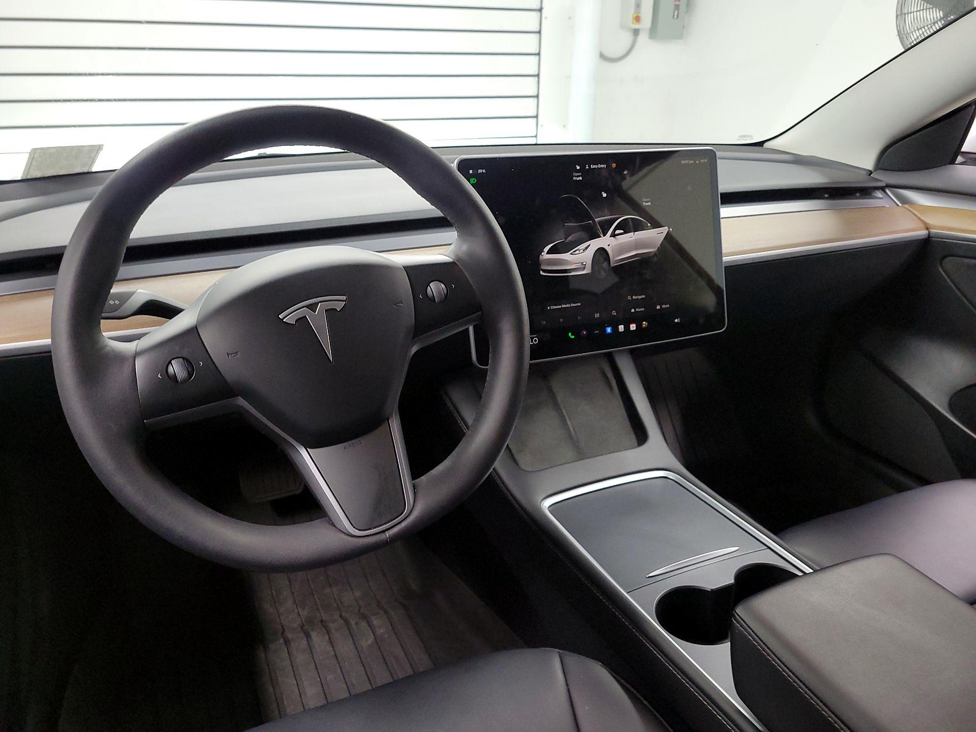 Thumbnail: 2023 Tesla Model 3 - 9