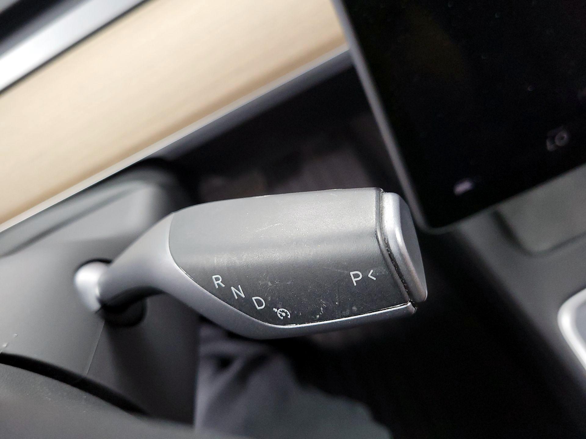 Thumbnail: 2023 Tesla Model 3 - 16