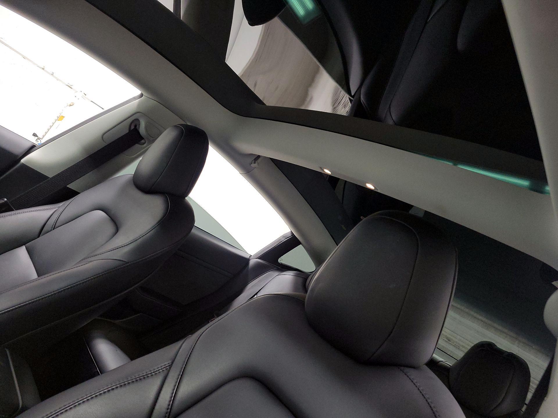 Thumbnail: 2023 Tesla Model 3 - 17