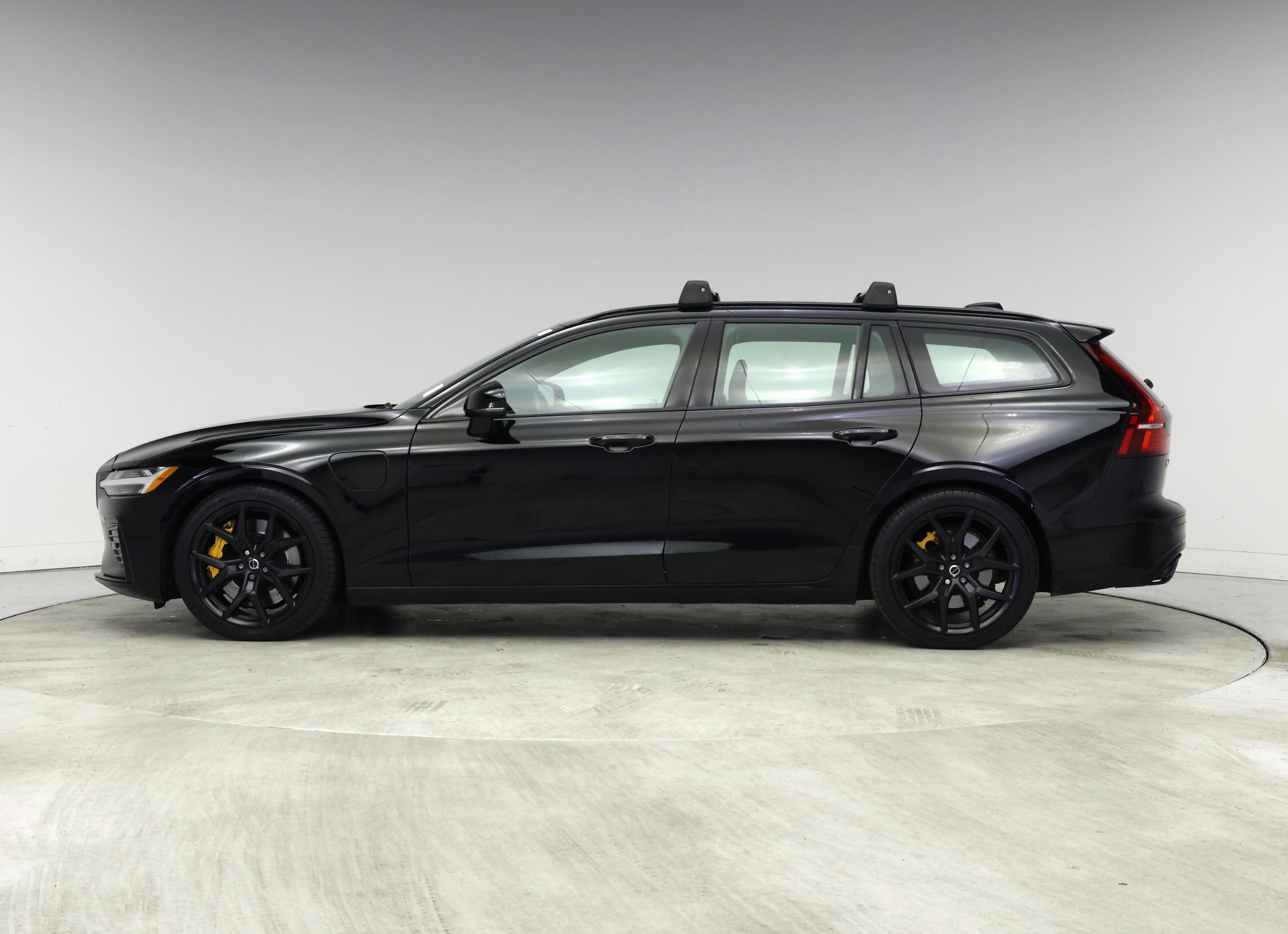Thumbnail: 2021 Volvo V60 - 3