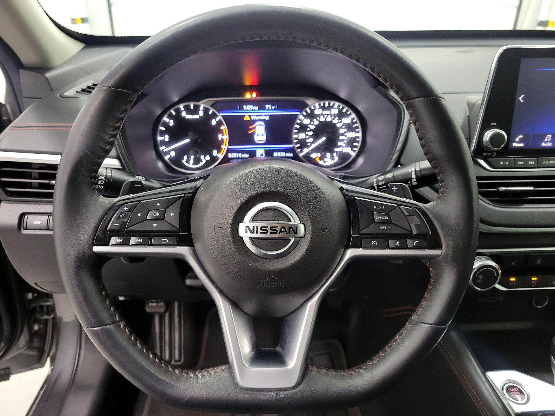 Thumbnail: 2019 Nissan Altima - 10