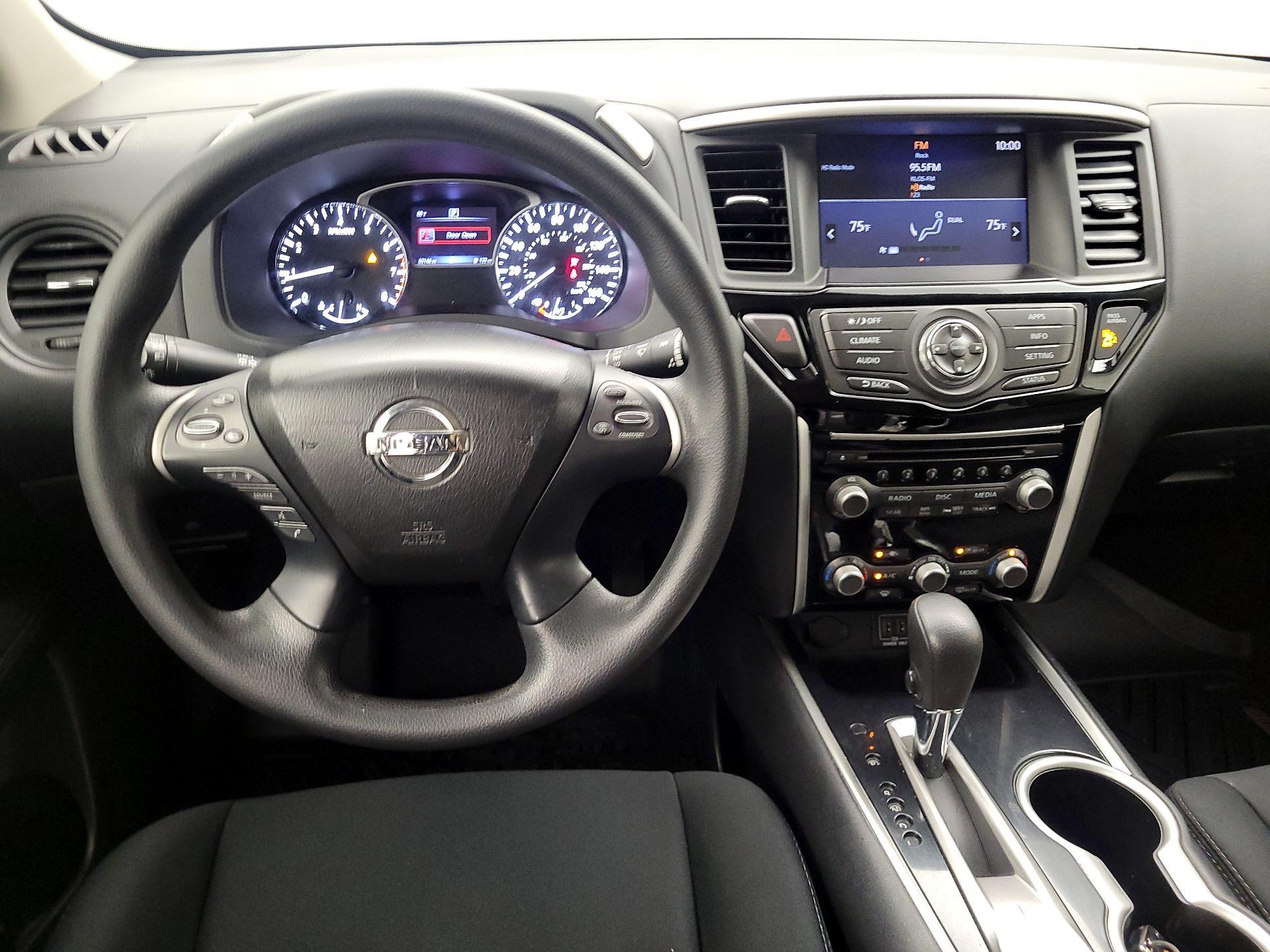 Thumbnail: 2018 Nissan Pathfinder - 10
