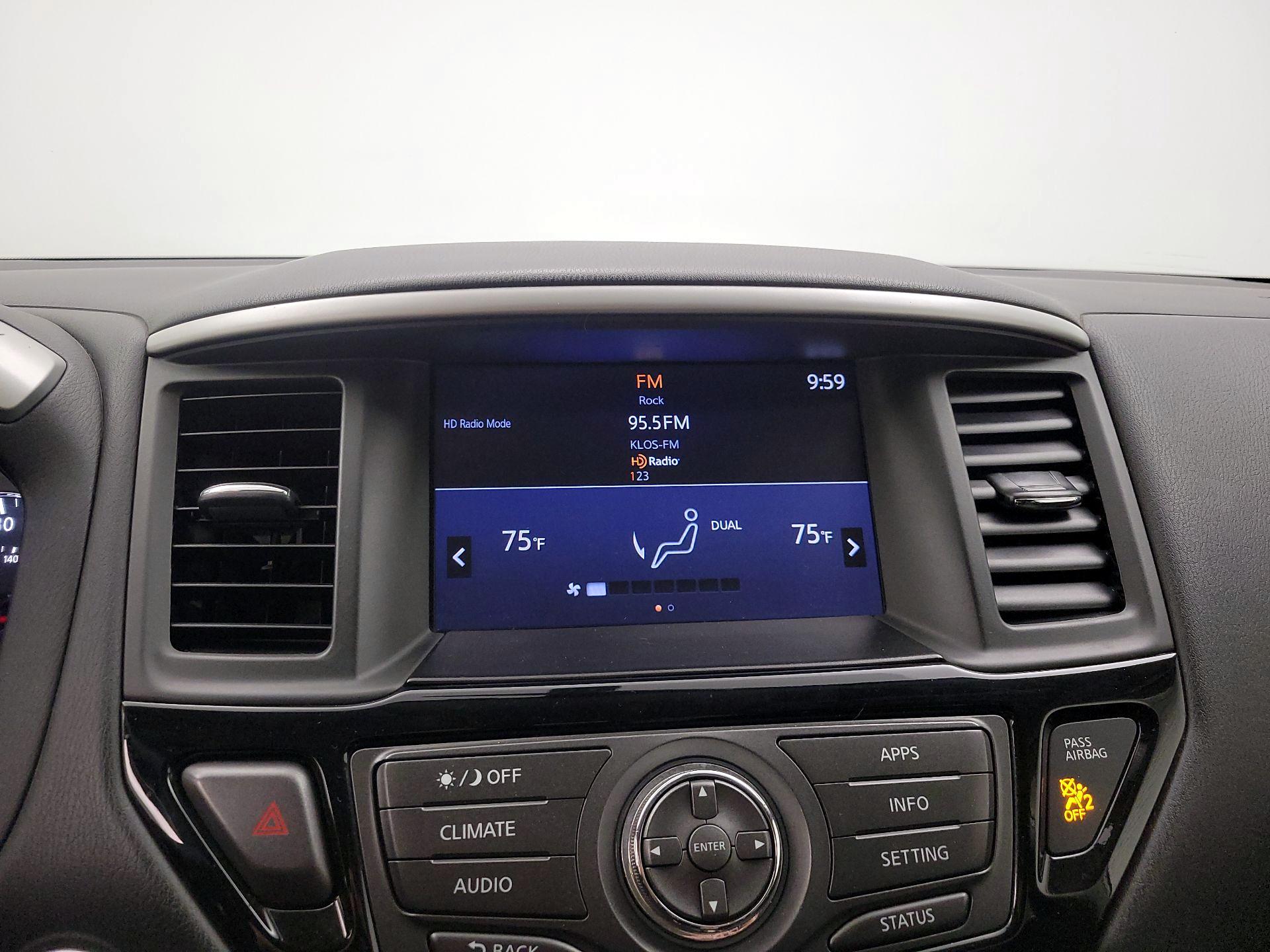Thumbnail: 2018 Nissan Pathfinder - 15