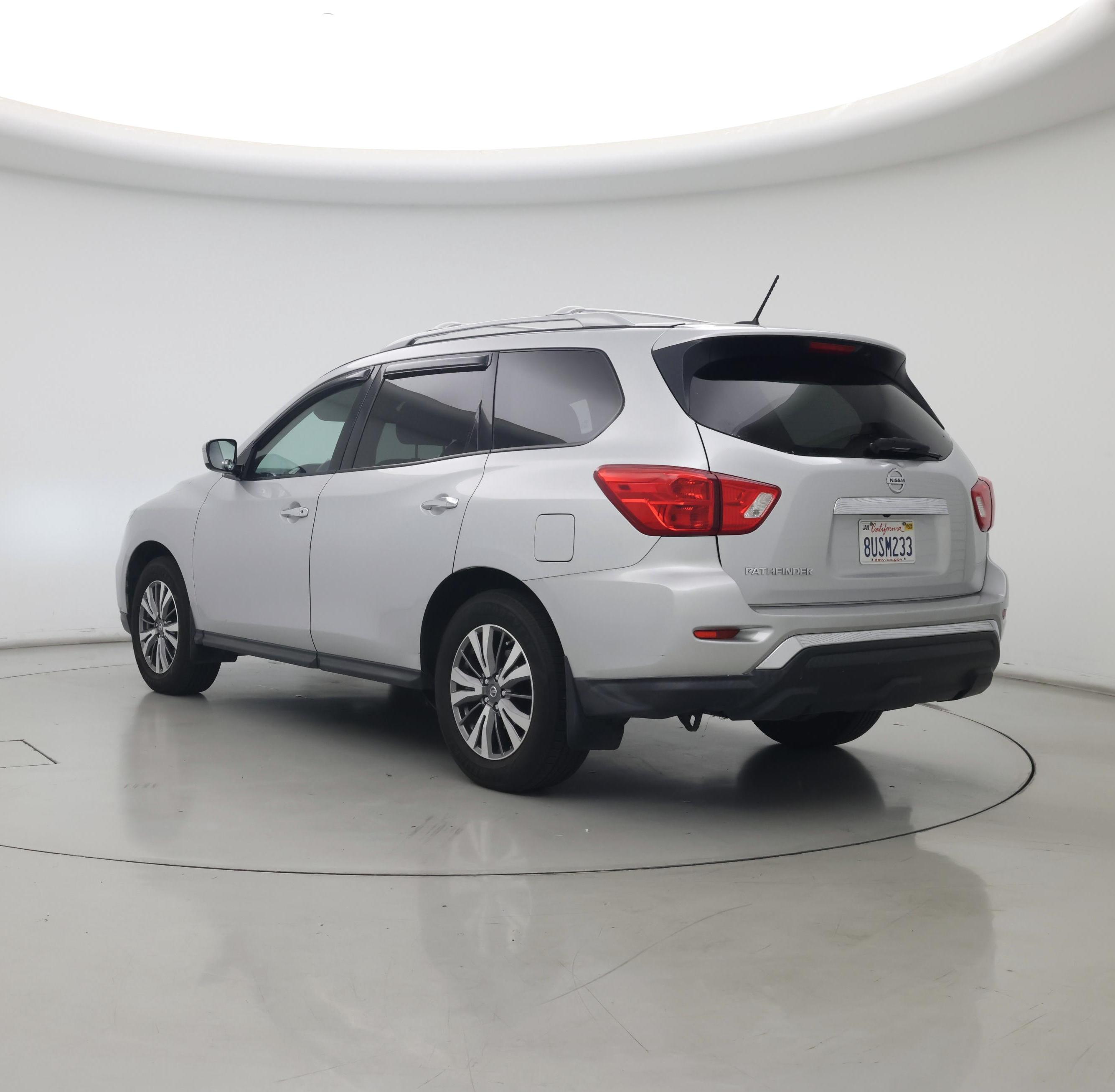 Thumbnail: 2018 Nissan Pathfinder - 2