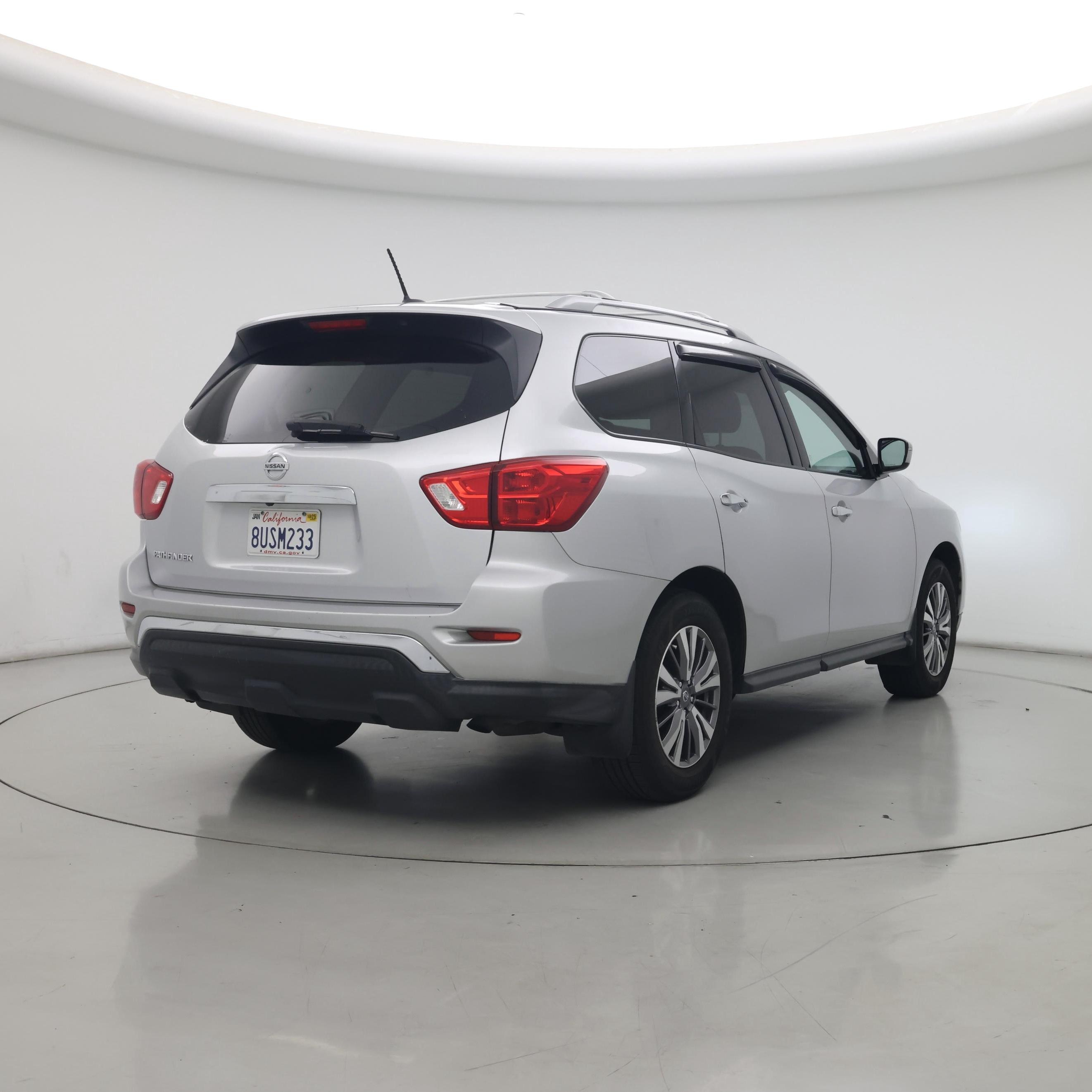 Thumbnail: 2018 Nissan Pathfinder - 8