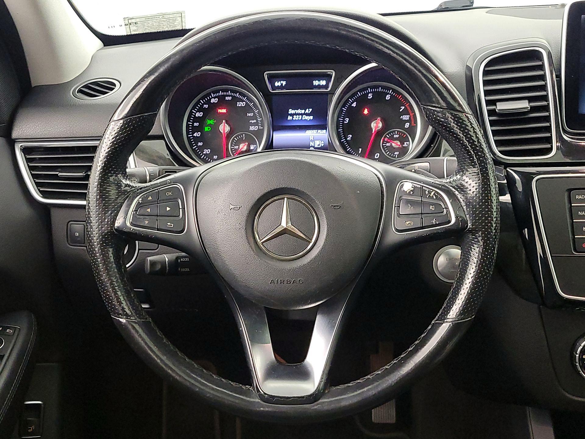 Thumbnail: 2016 Mercedes-Benz GLE - 10