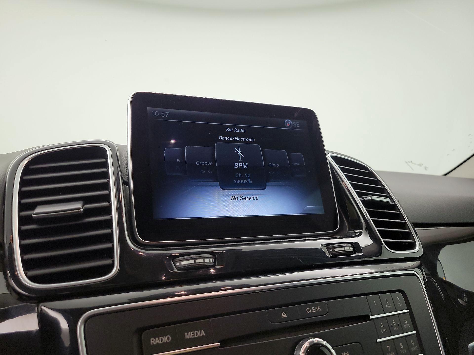Thumbnail: 2016 Mercedes-Benz GLE - 15