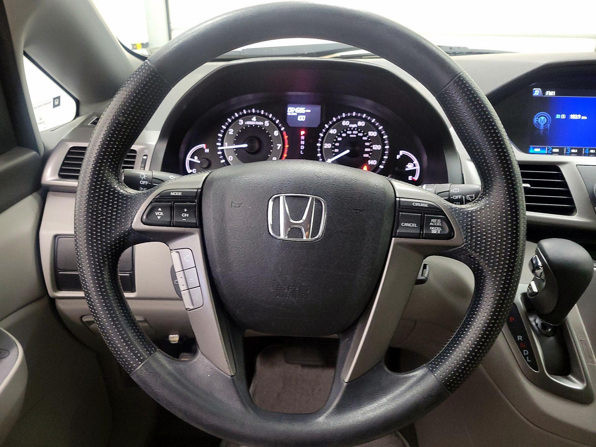 Thumbnail: 2016 Honda Odyssey - 10
