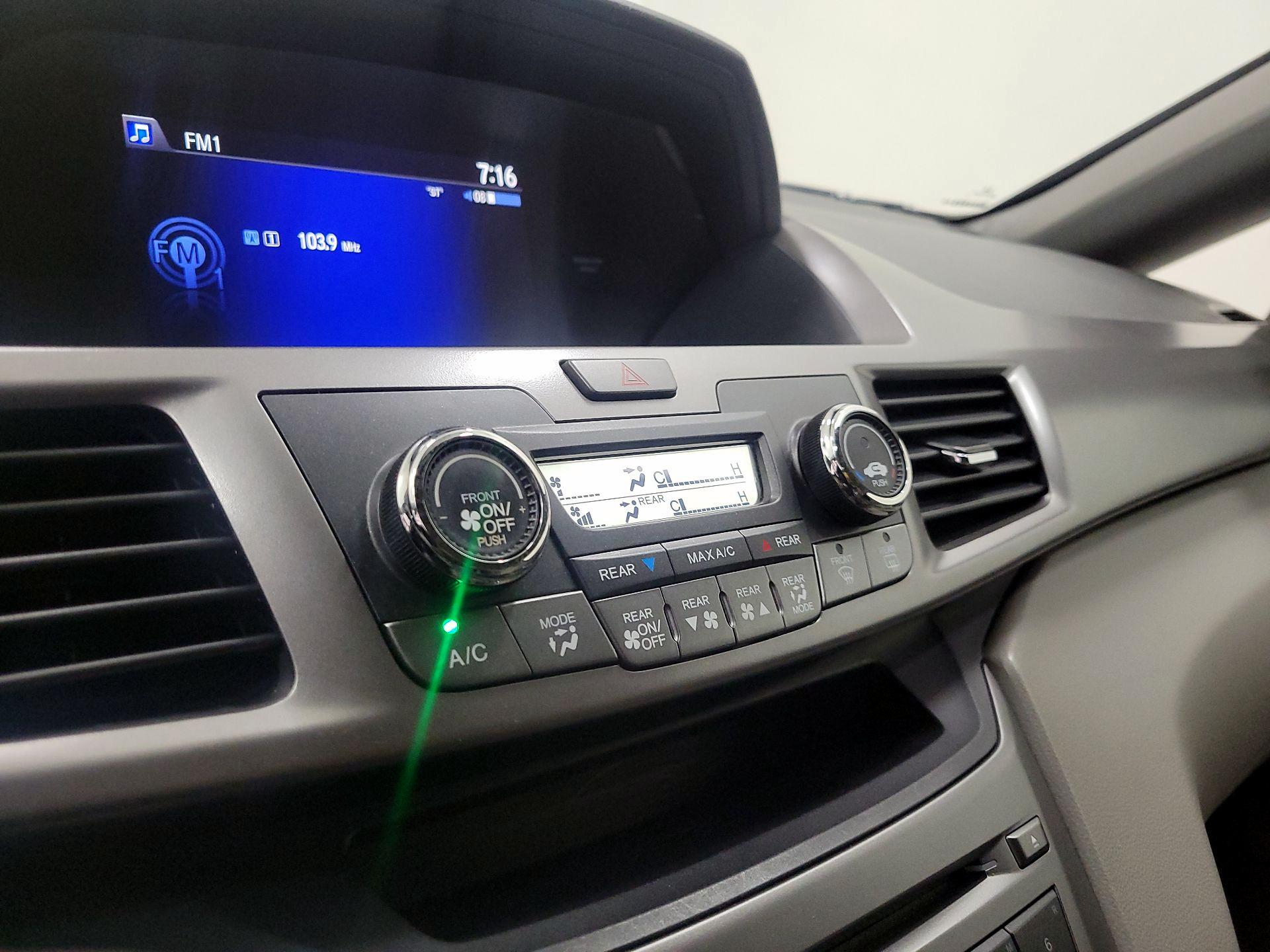 Thumbnail: 2016 Honda Odyssey - 16