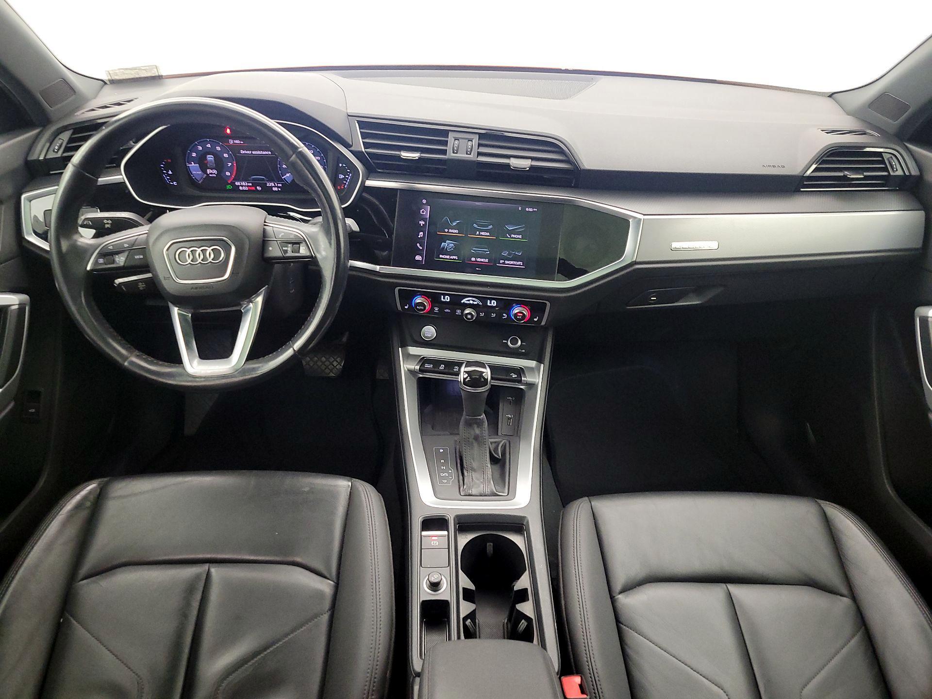 Thumbnail: 2020 Audi Q3 - 9
