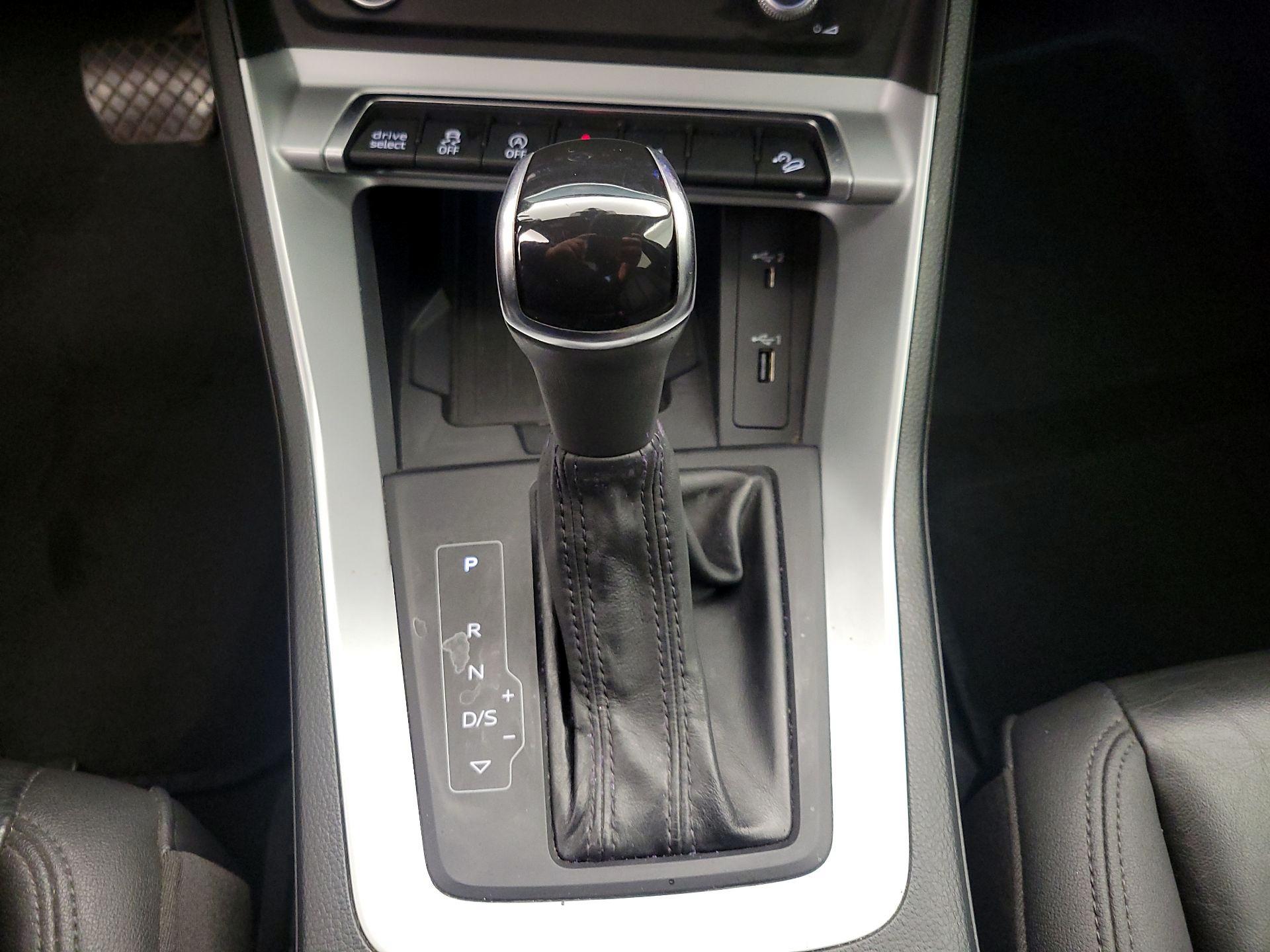 Thumbnail: 2020 Audi Q3 - 17