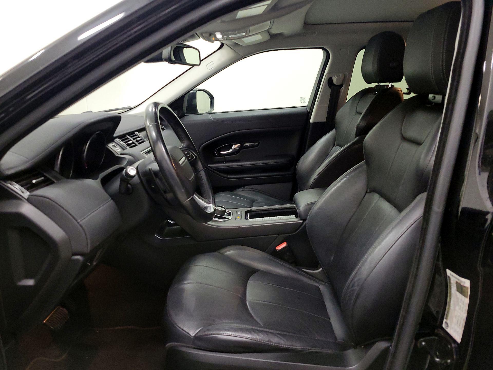 Thumbnail: 2019 Land Rover Range Rover Evoque - 11