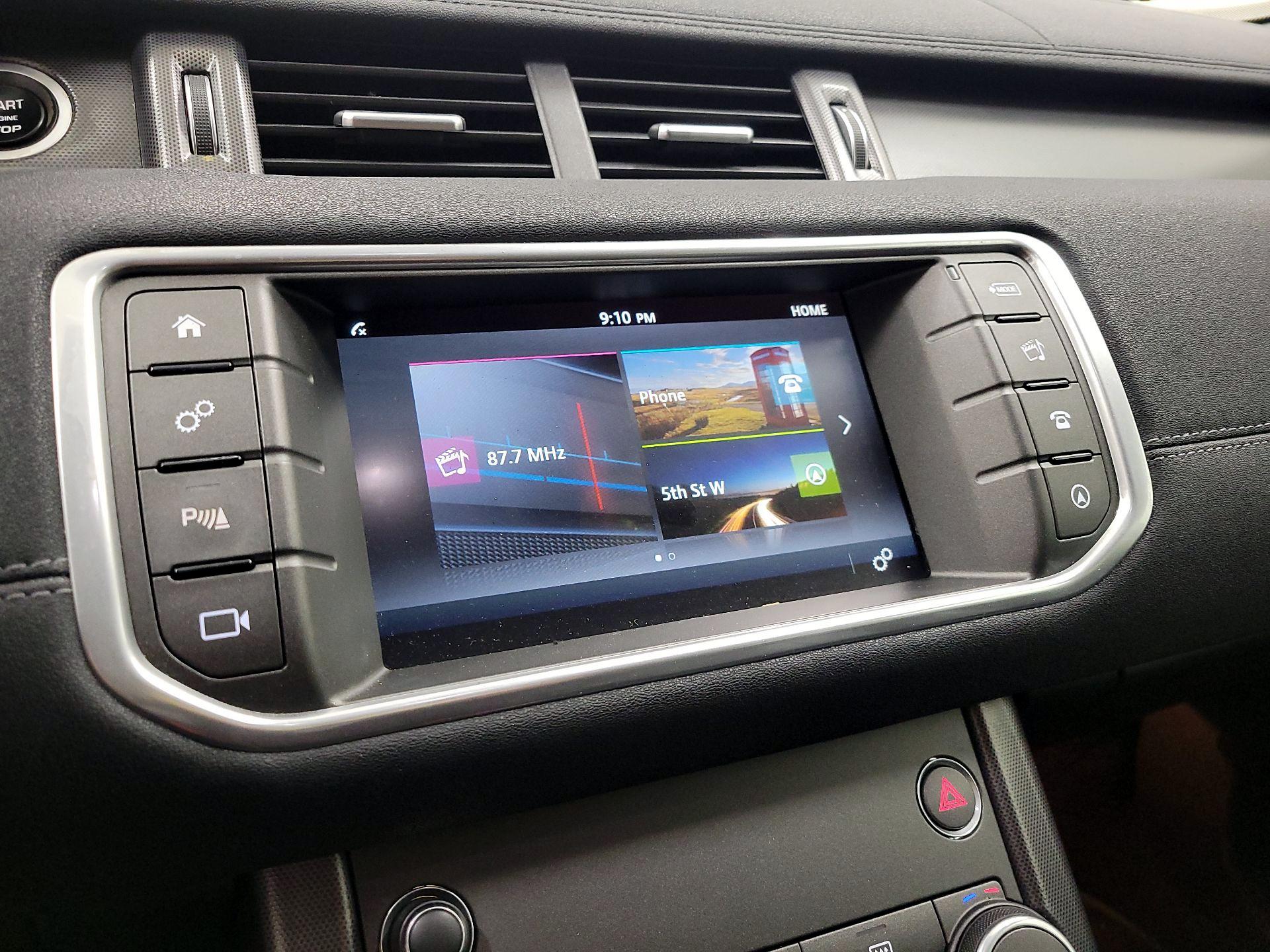 Thumbnail: 2019 Land Rover Range Rover Evoque - 15