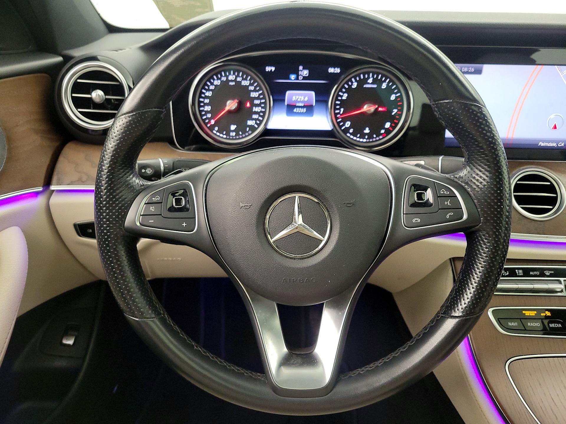 Thumbnail: 2018 Mercedes-Benz E-Class - 10