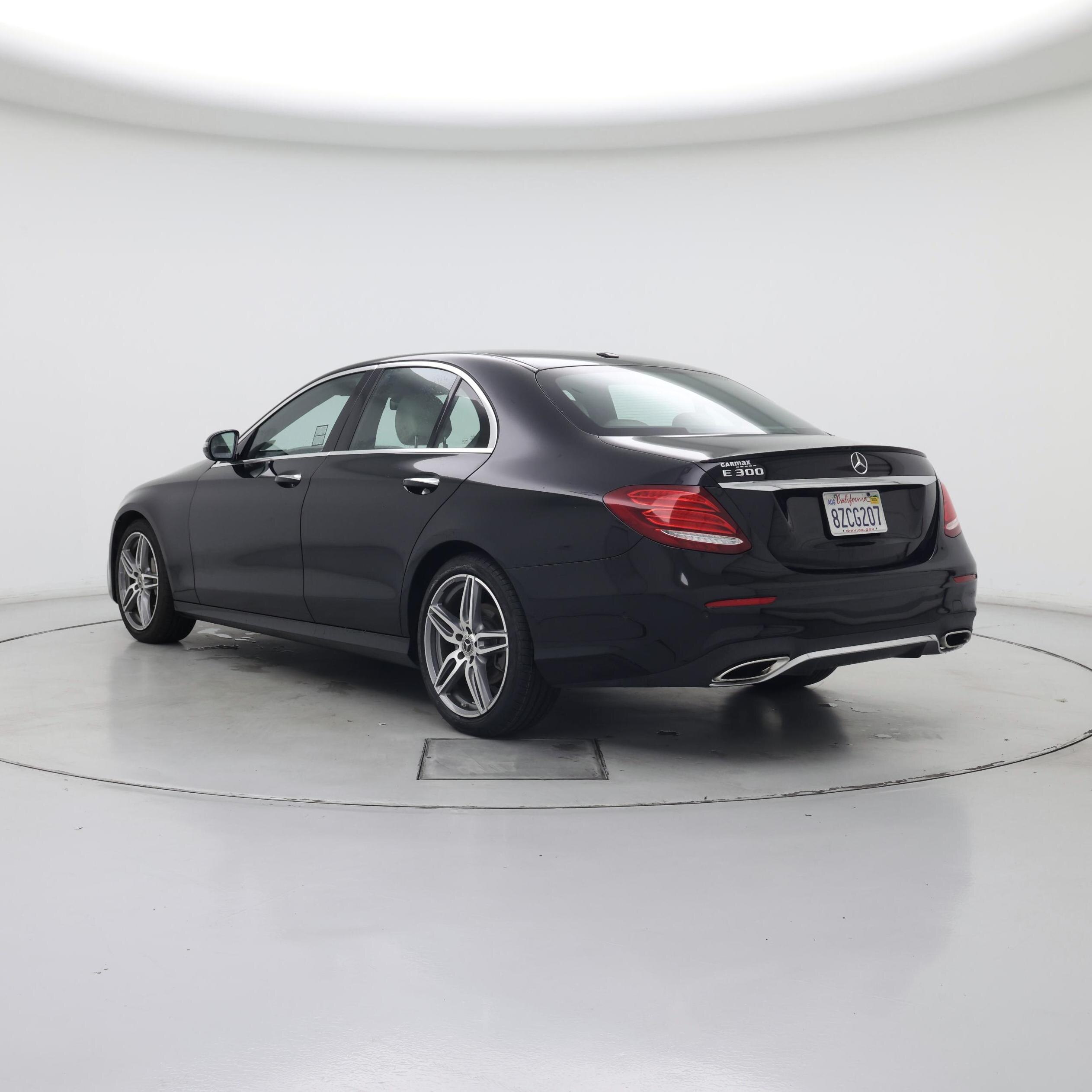 Thumbnail: 2018 Mercedes-Benz E-Class - 2