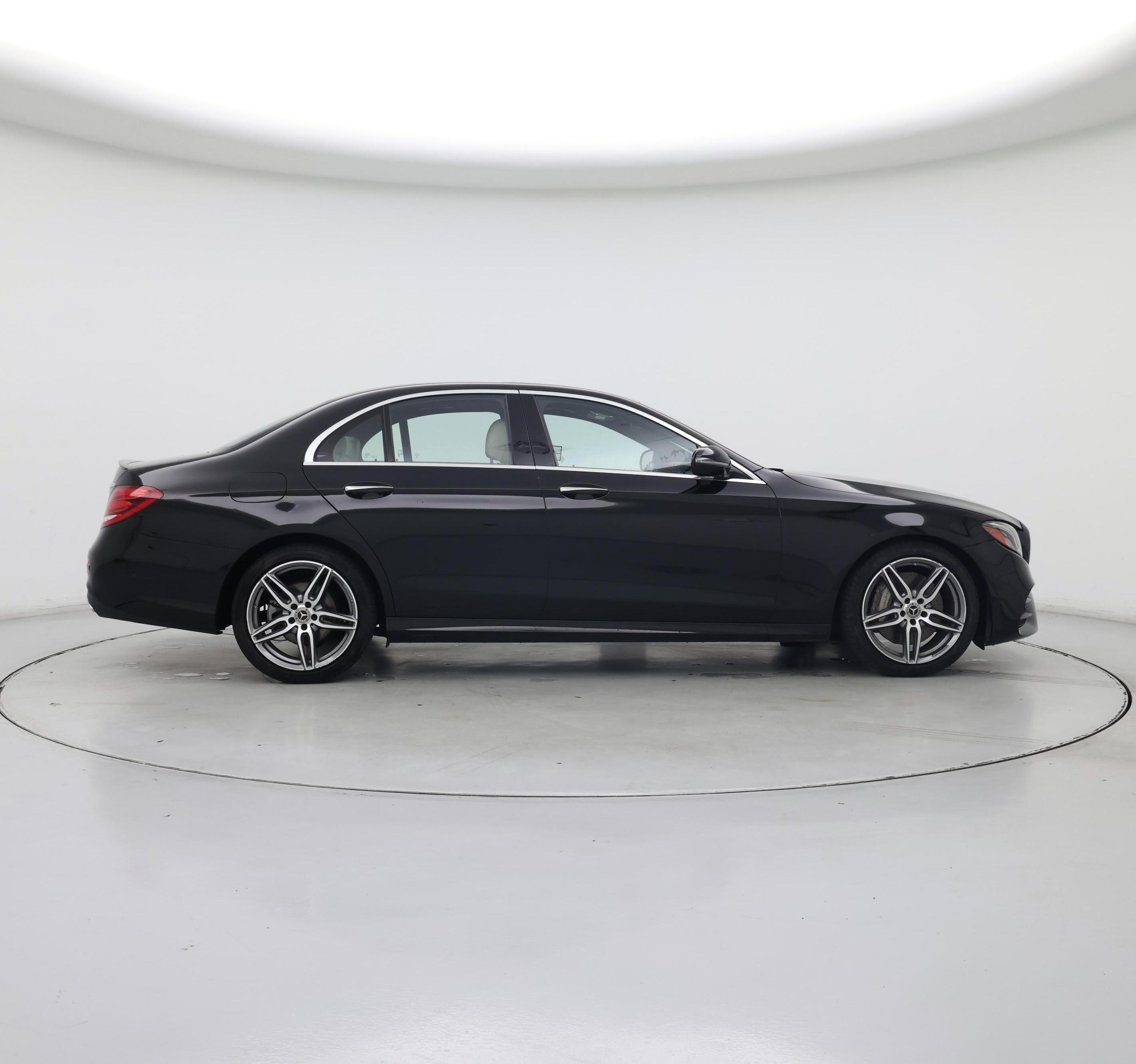 Thumbnail: 2018 Mercedes-Benz E-Class - 7