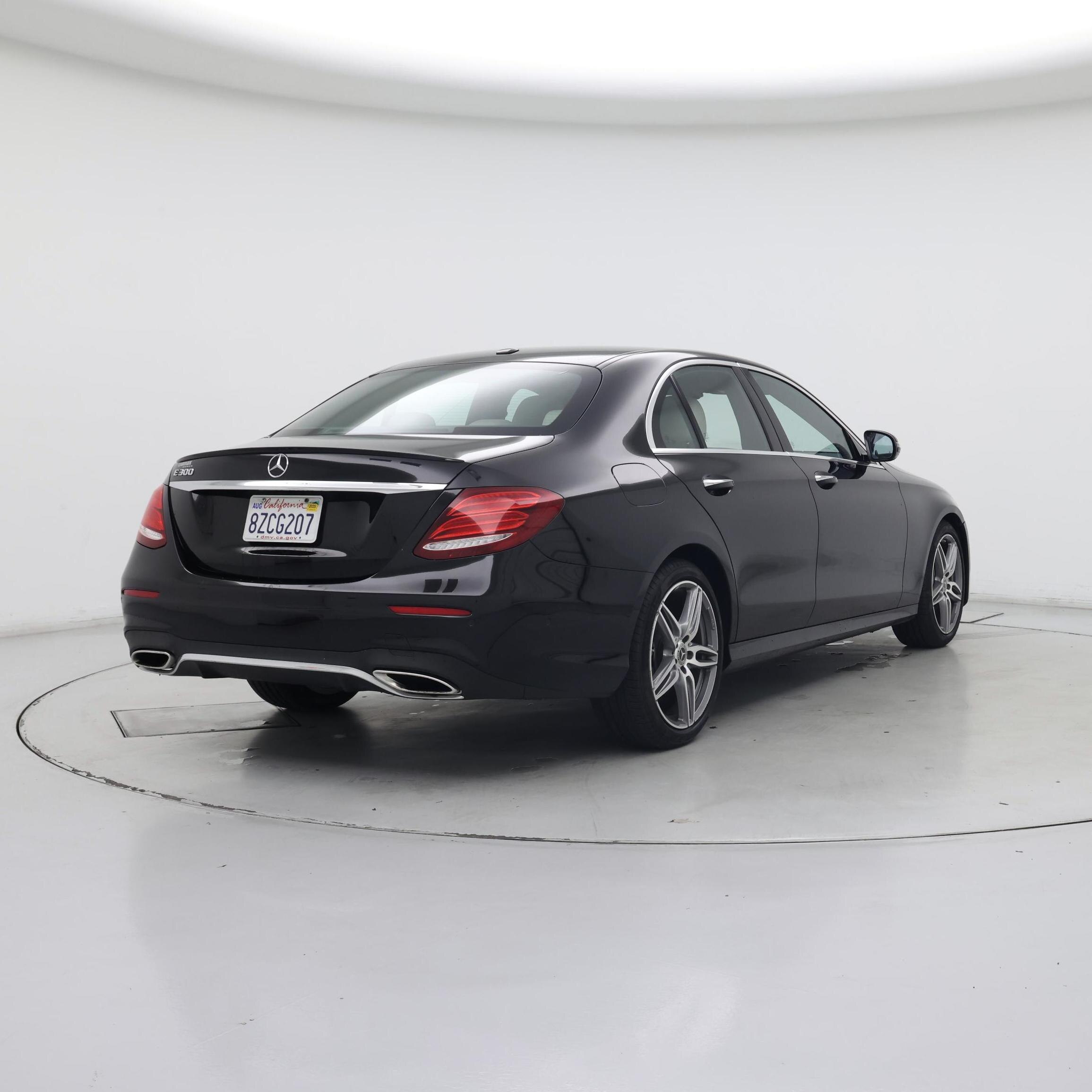 Thumbnail: 2018 Mercedes-Benz E-Class - 8