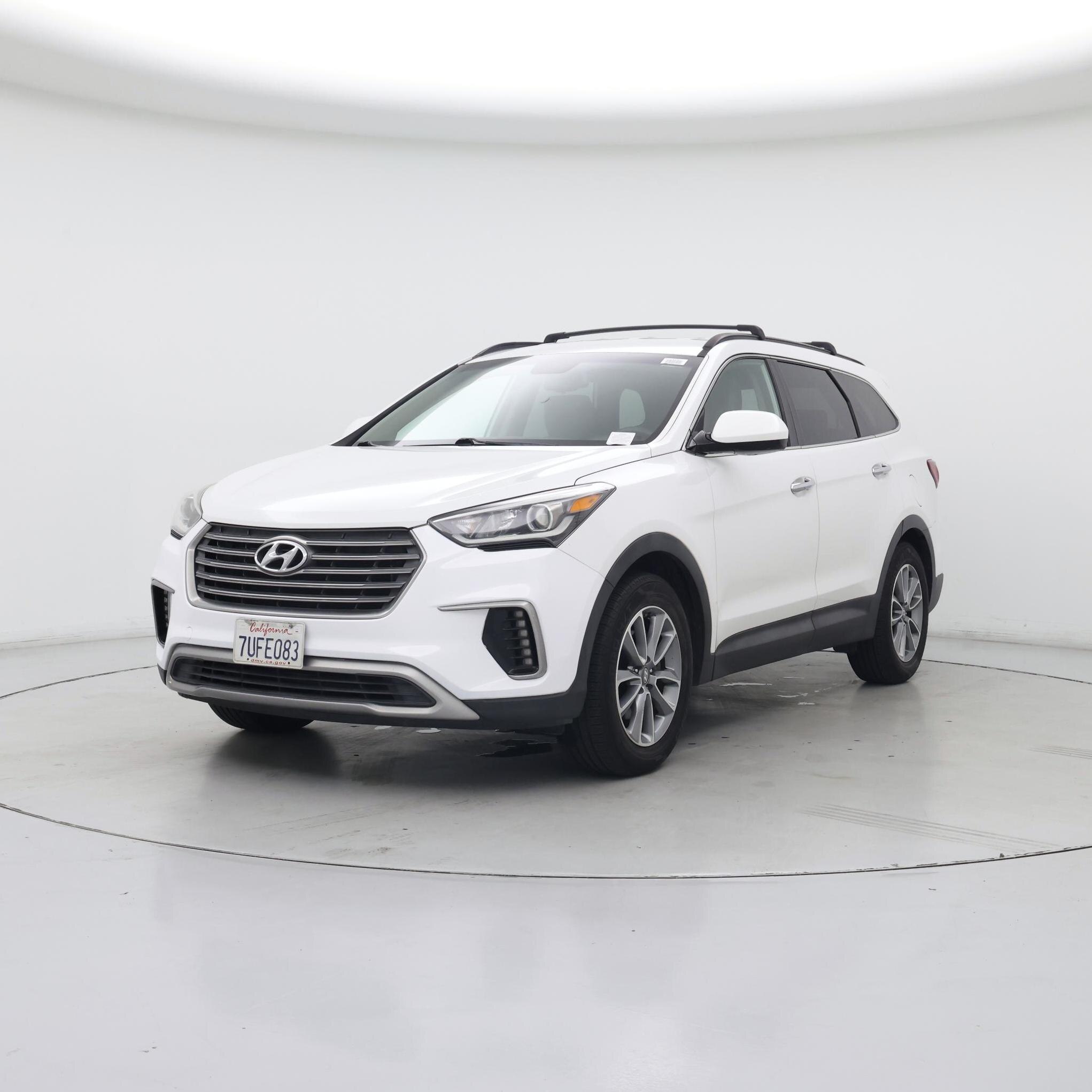 Thumbnail: 2017 Hyundai Santa Fe - 4