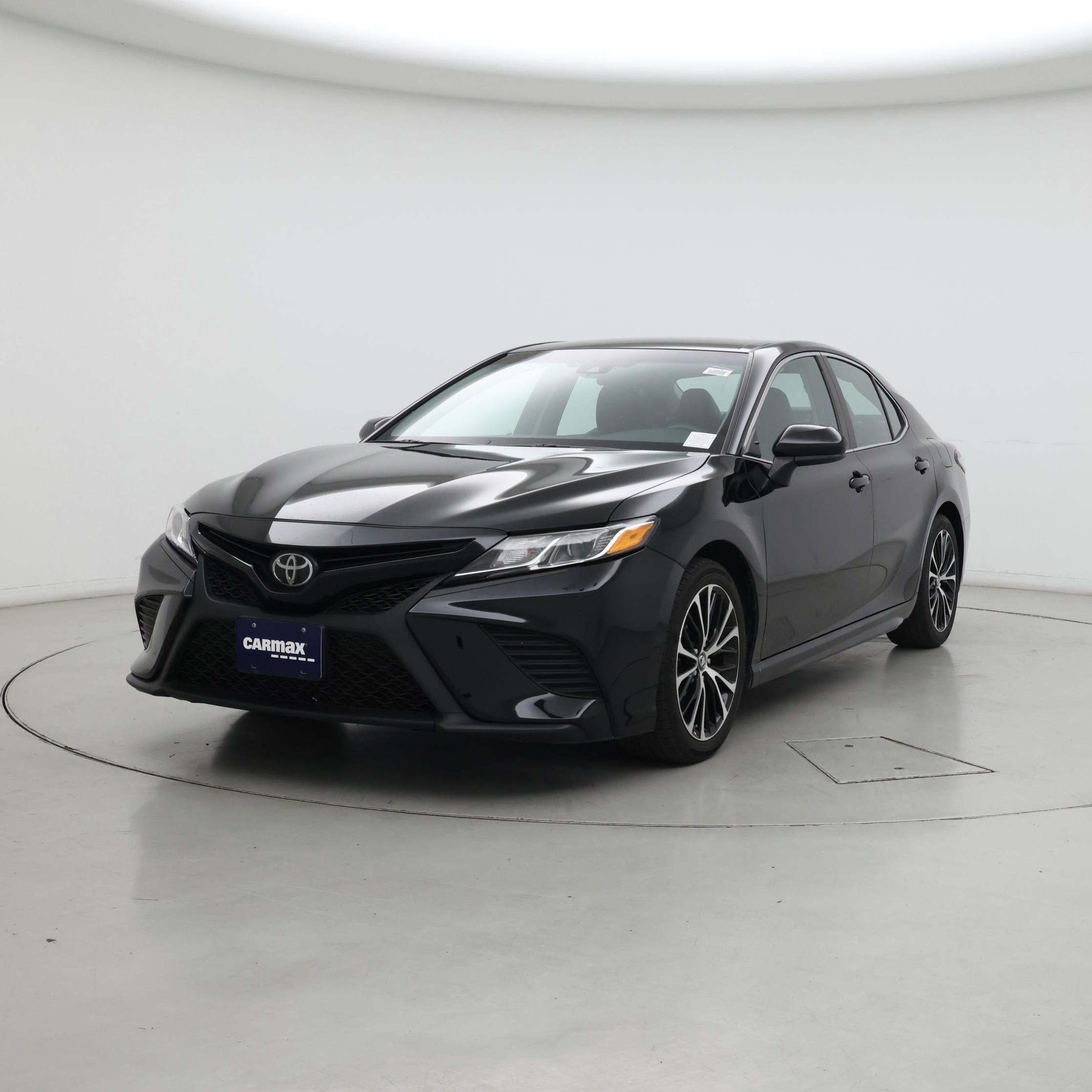 Thumbnail: 2018 Toyota Camry - 4
