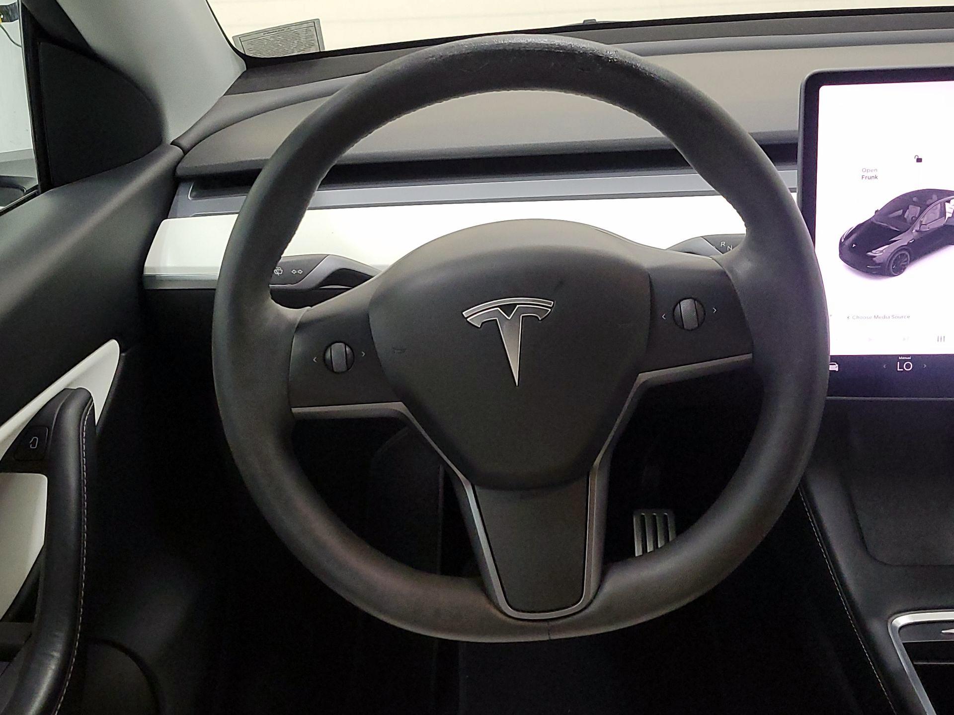 Thumbnail: 2022 Tesla Model Y - 10