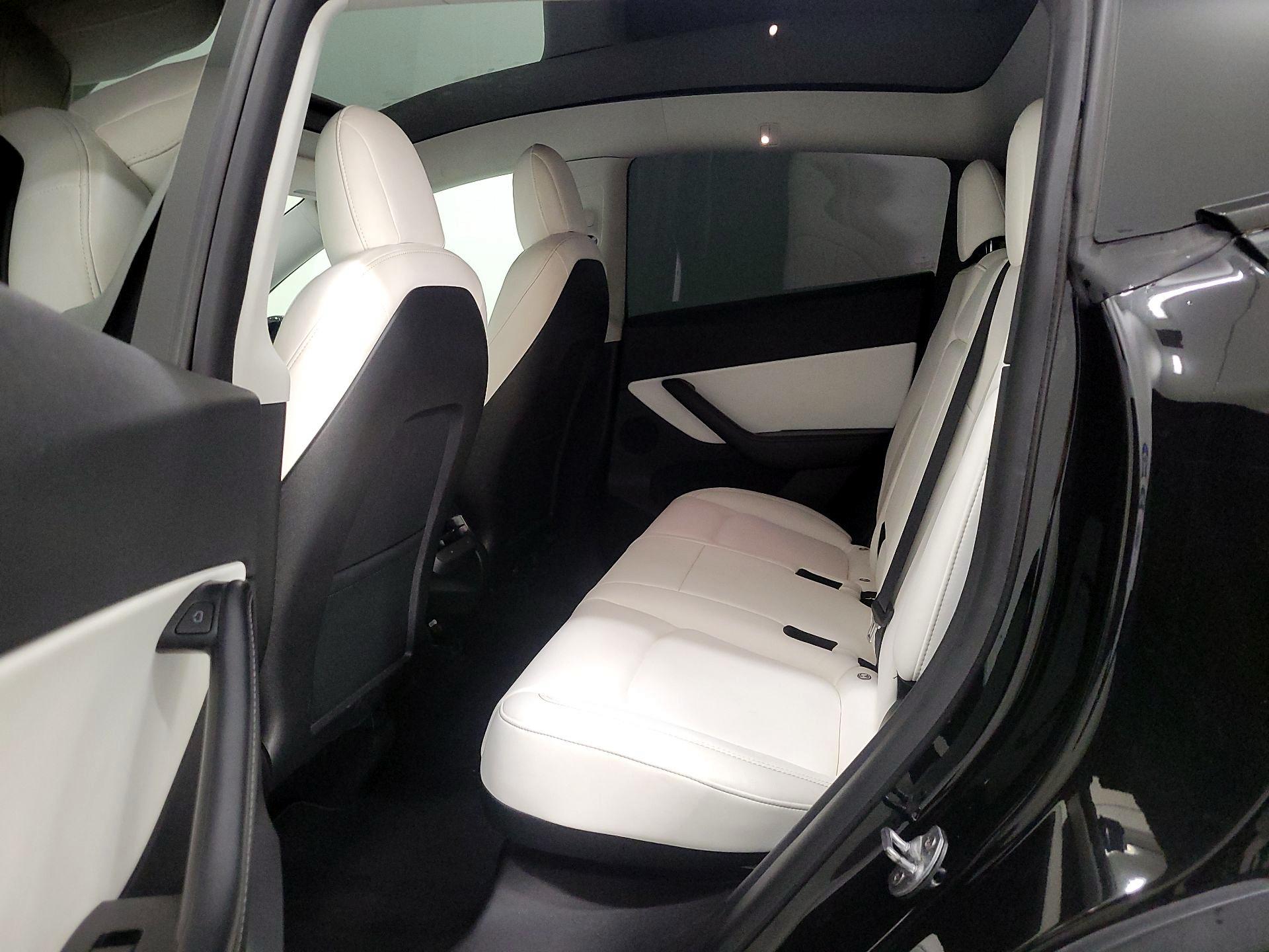 Thumbnail: 2022 Tesla Model Y - 17