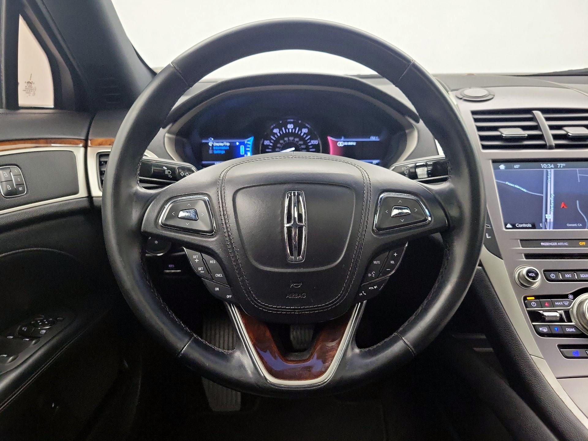 Thumbnail: 2017 Lincoln MKZ - 10