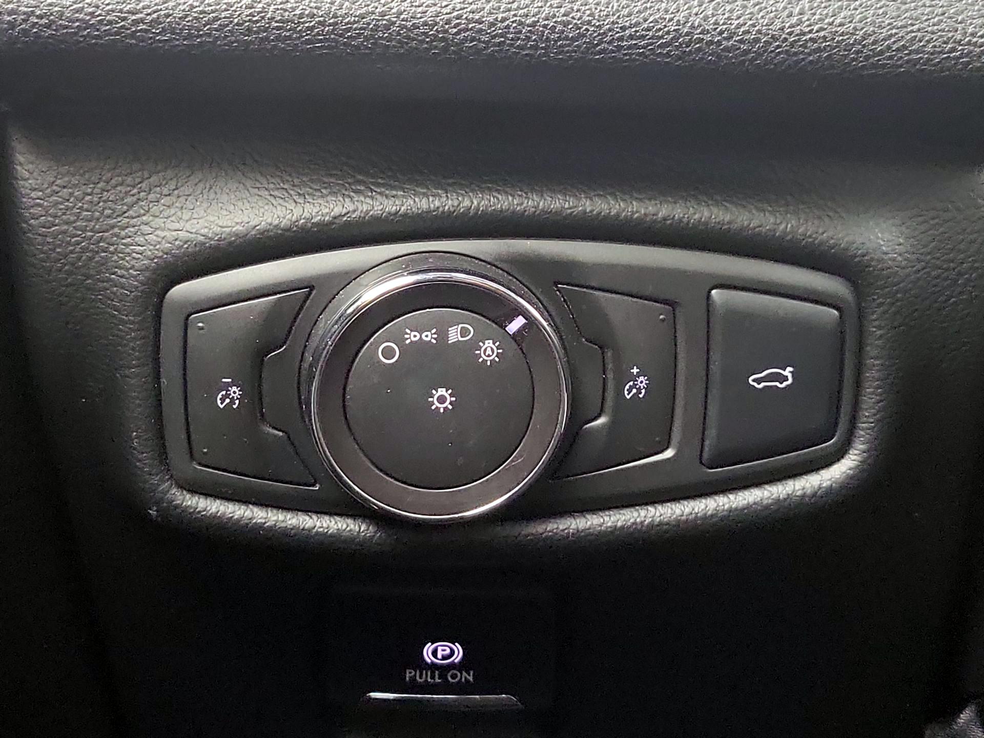 Thumbnail: 2017 Lincoln MKZ - 13