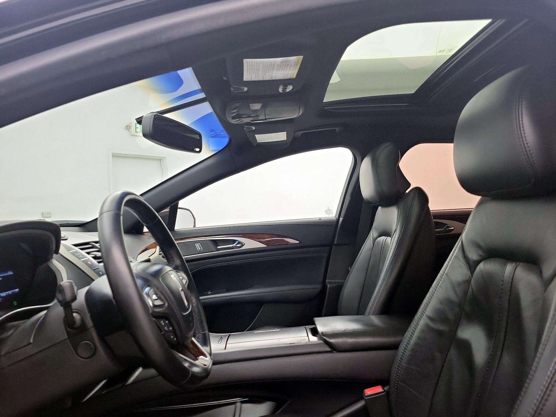 Thumbnail: 2017 Lincoln MKZ - 20