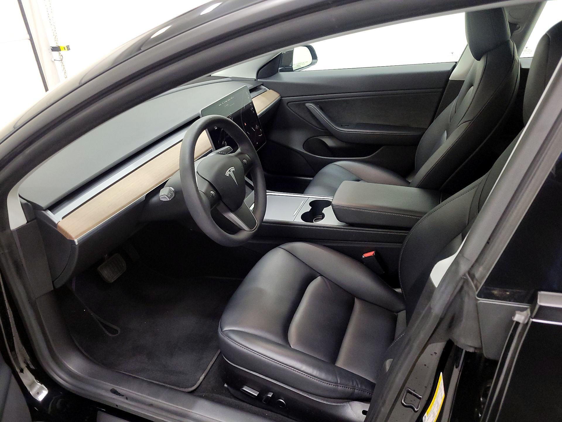 Thumbnail: 2021 Tesla Model 3 - 11