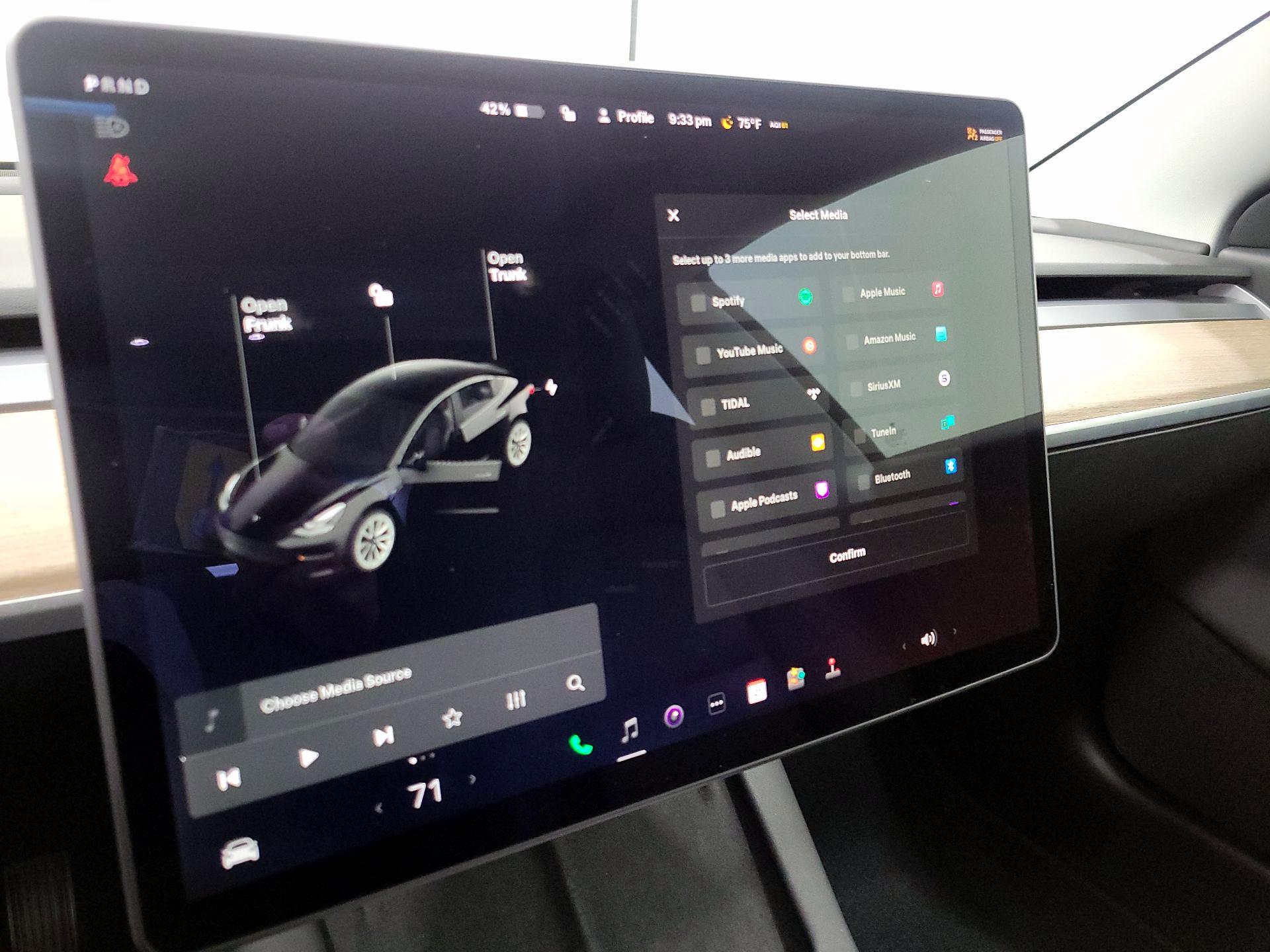 Thumbnail: 2021 Tesla Model 3 - 15