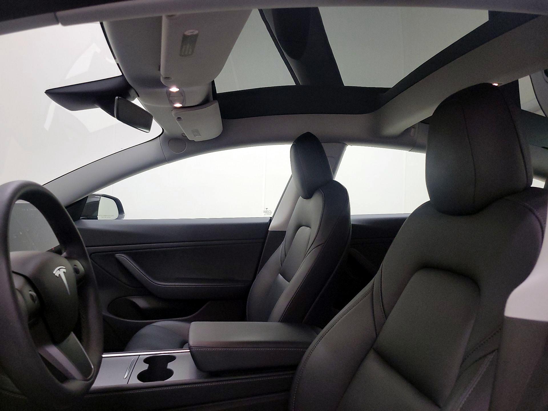 Thumbnail: 2021 Tesla Model 3 - 18