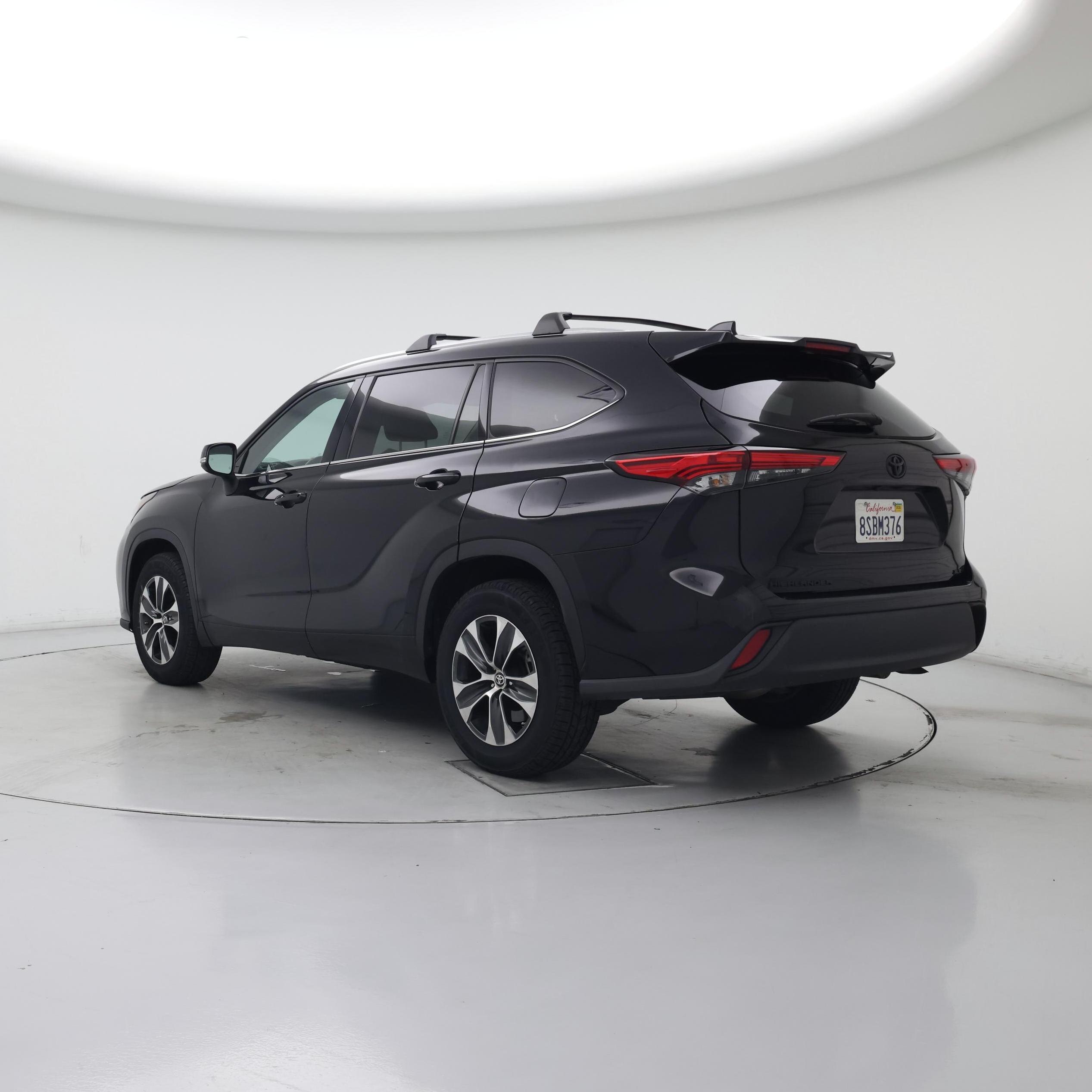 Thumbnail: 2020 Toyota Highlander - 2