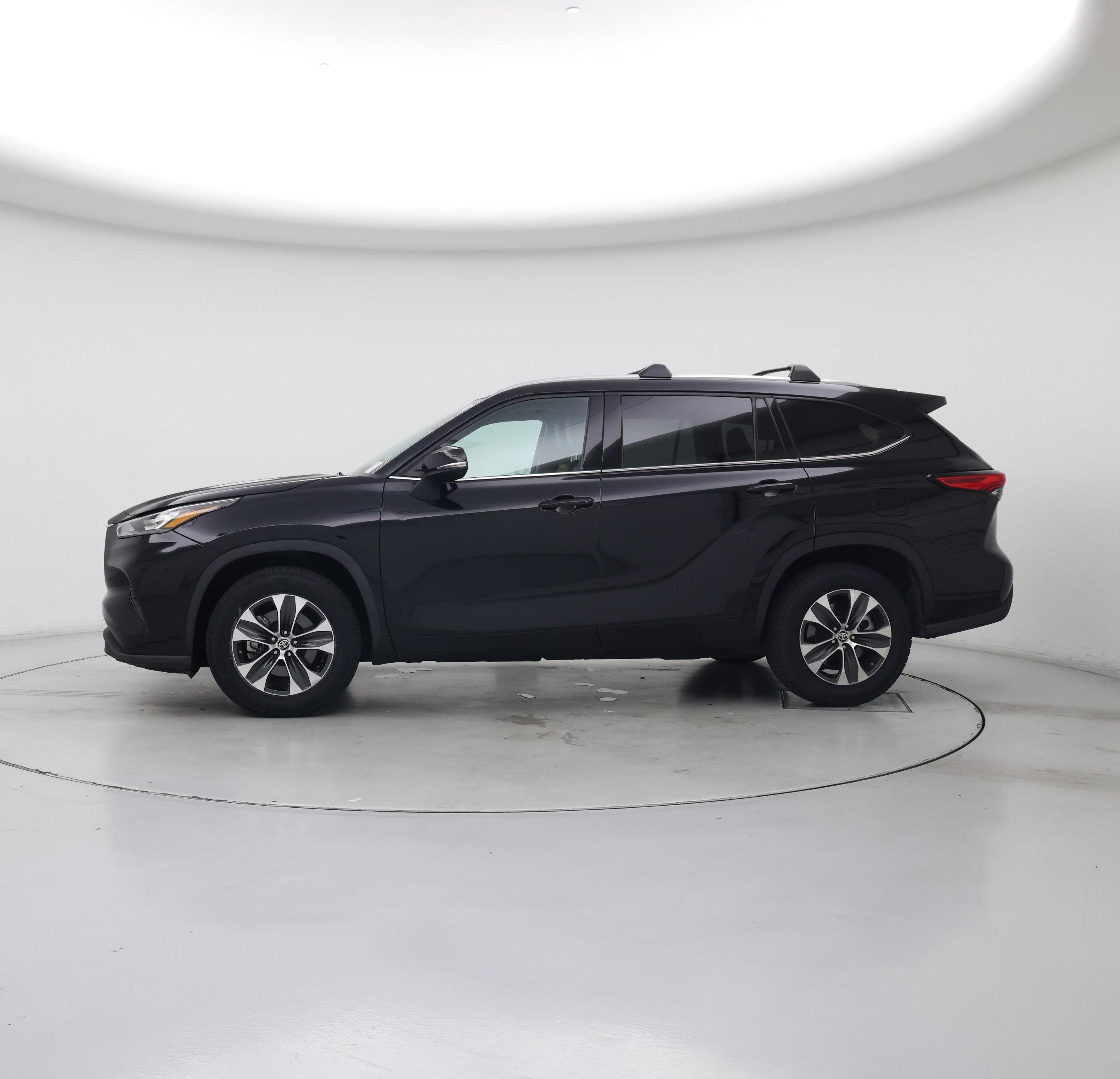 Thumbnail: 2020 Toyota Highlander - 3