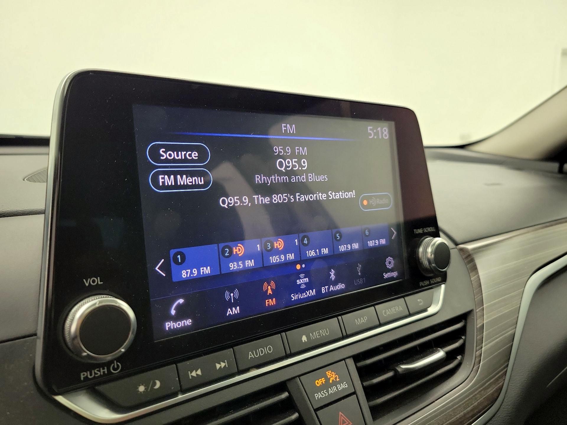 Thumbnail: 2019 Nissan Altima - 16