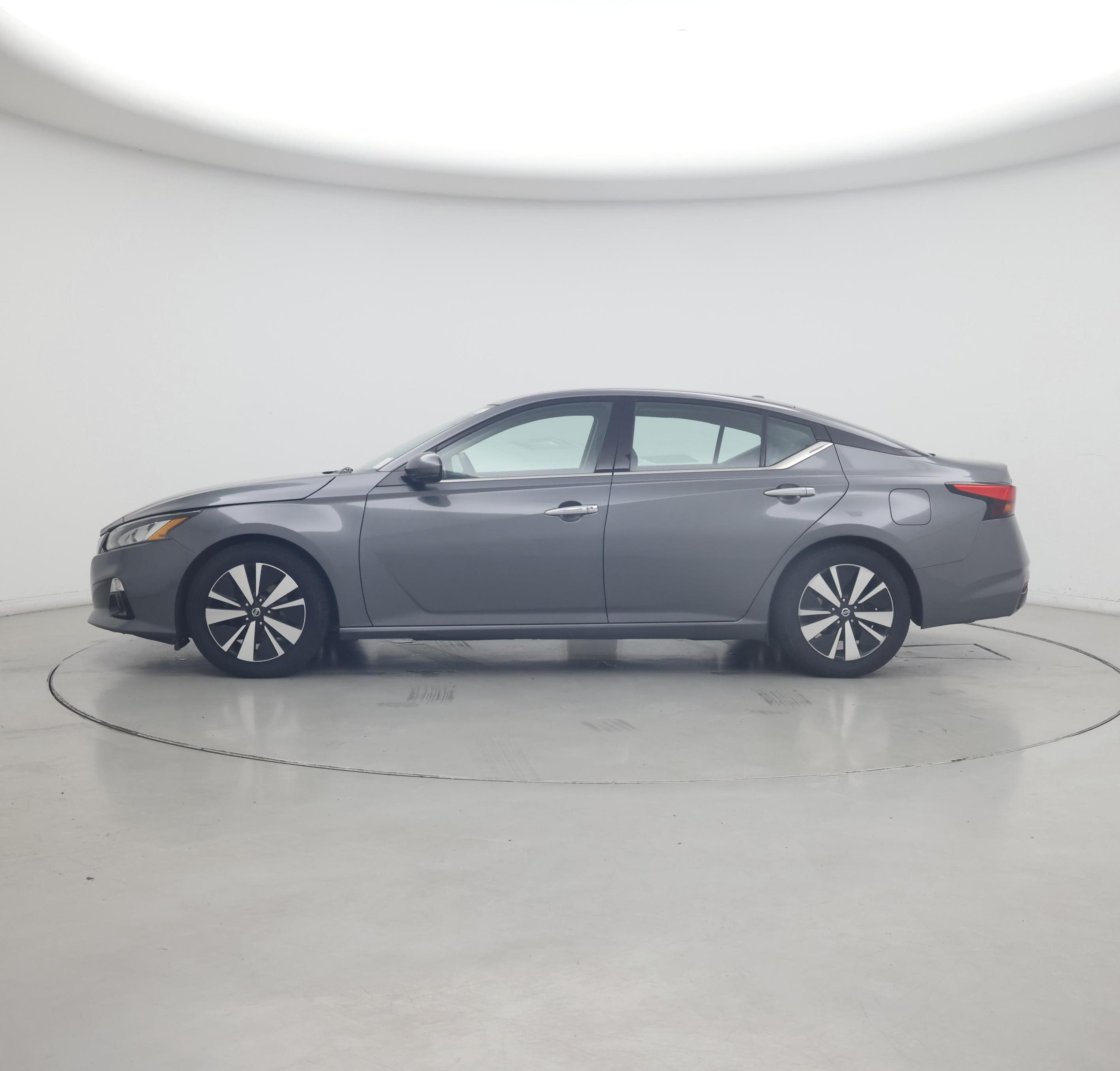 Thumbnail: 2019 Nissan Altima - 3