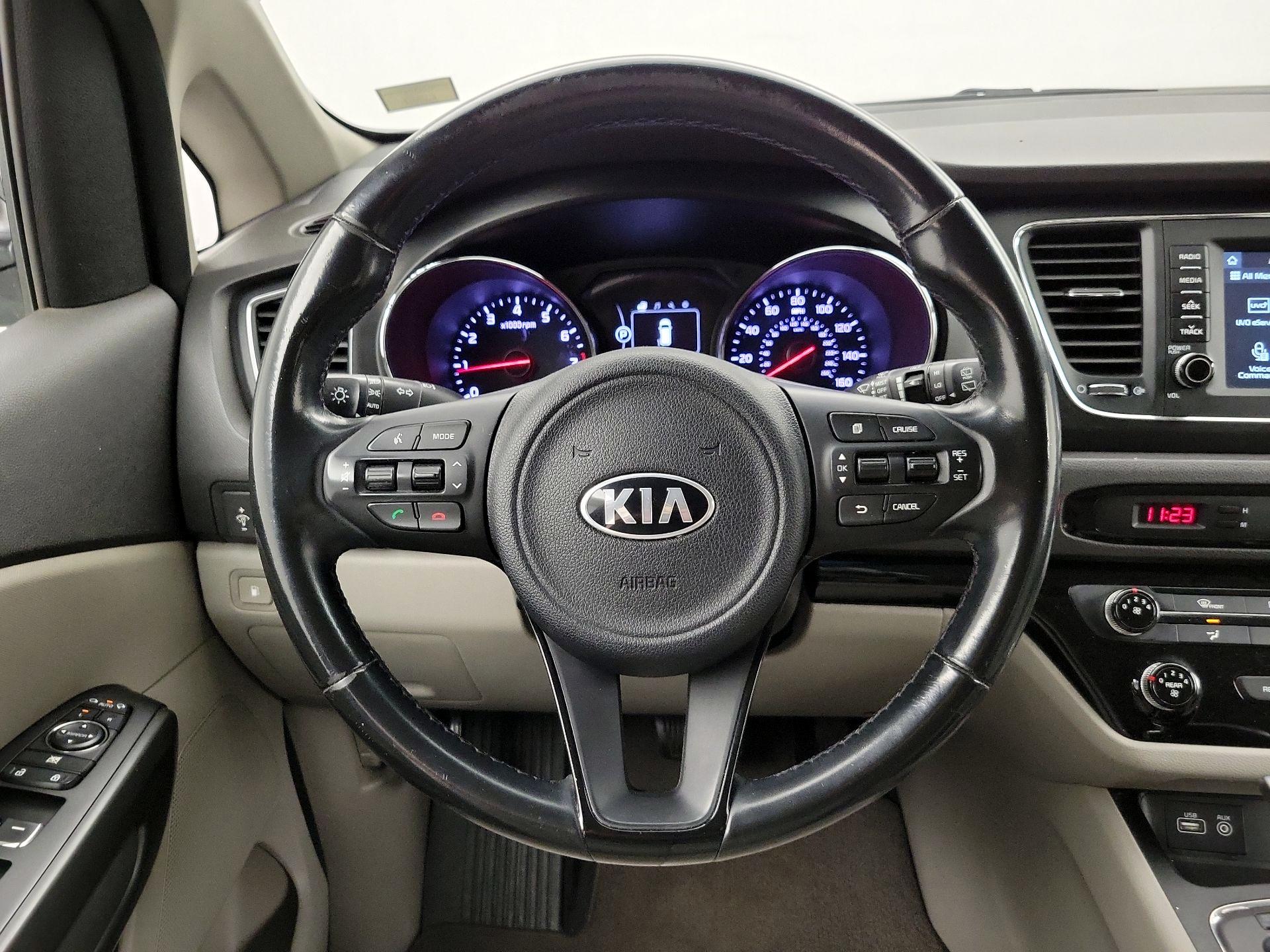Thumbnail: 2018 Kia Sedona - 10